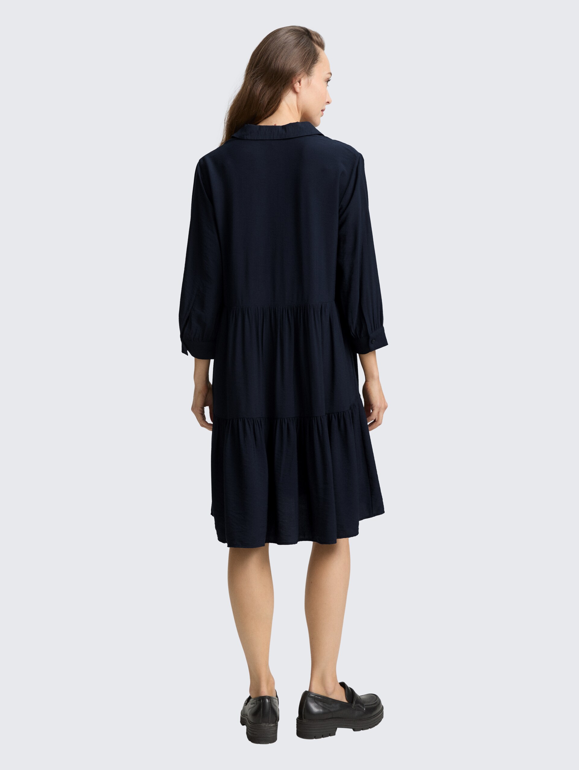 Crinkle Kleid mit Volants - Lunar Eclipse - Model-Rückansicht
