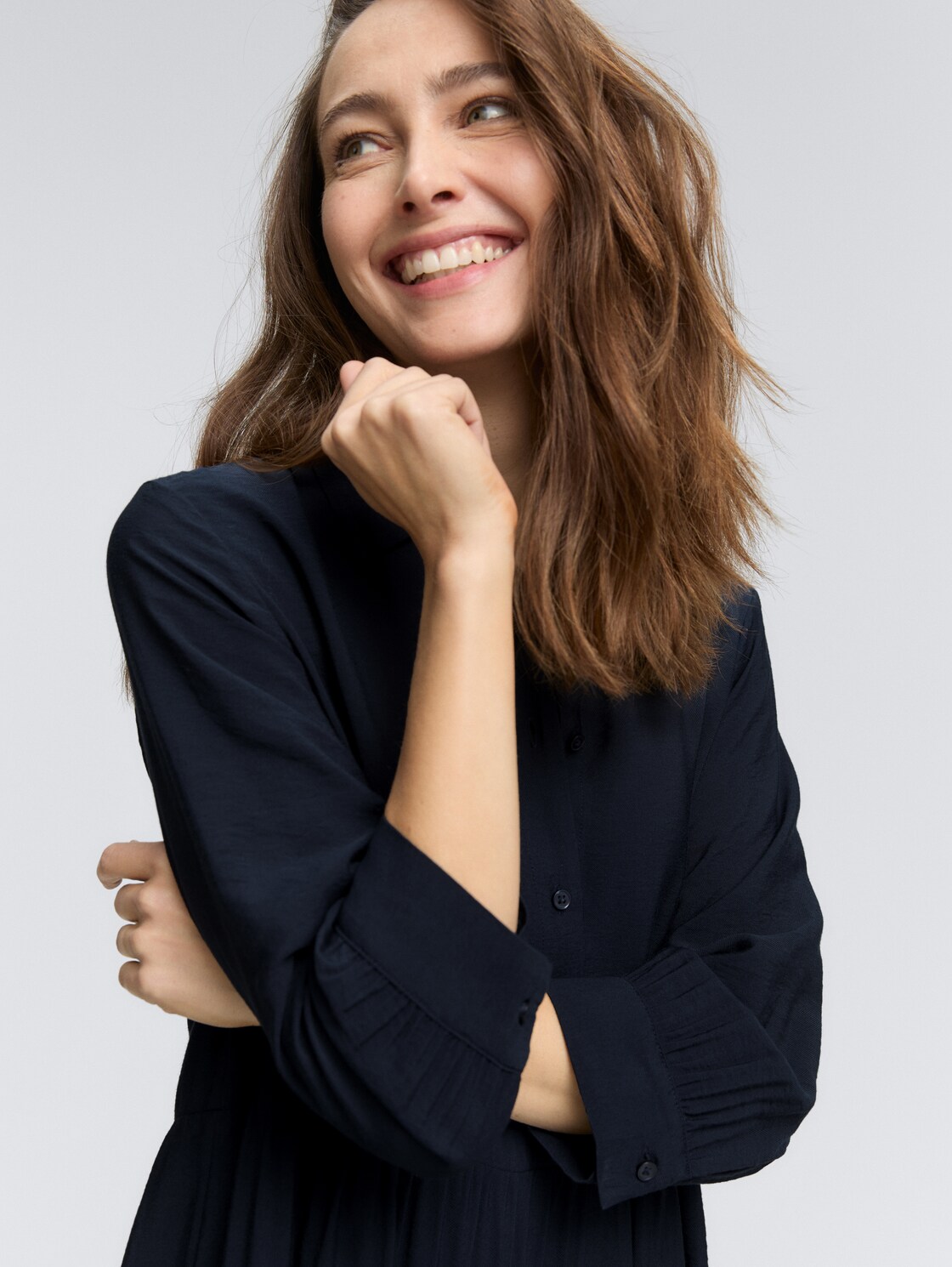 Crinkle Kleid mit Volants - Lunar Eclipse - Detail-Model-Ansicht