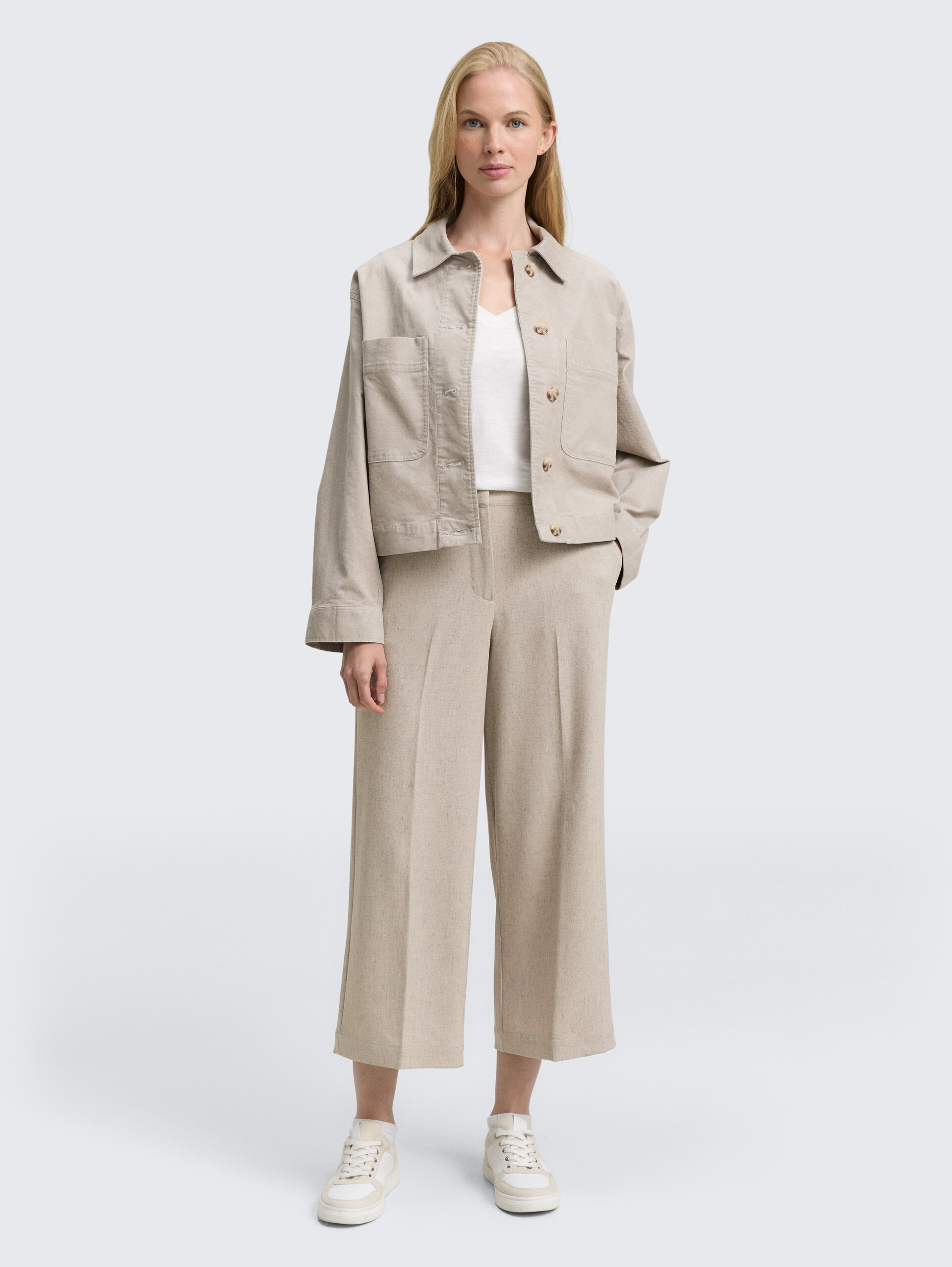 Culotte Hose mit Bügelfalte - taupe black structure - Model-Vorderansicht