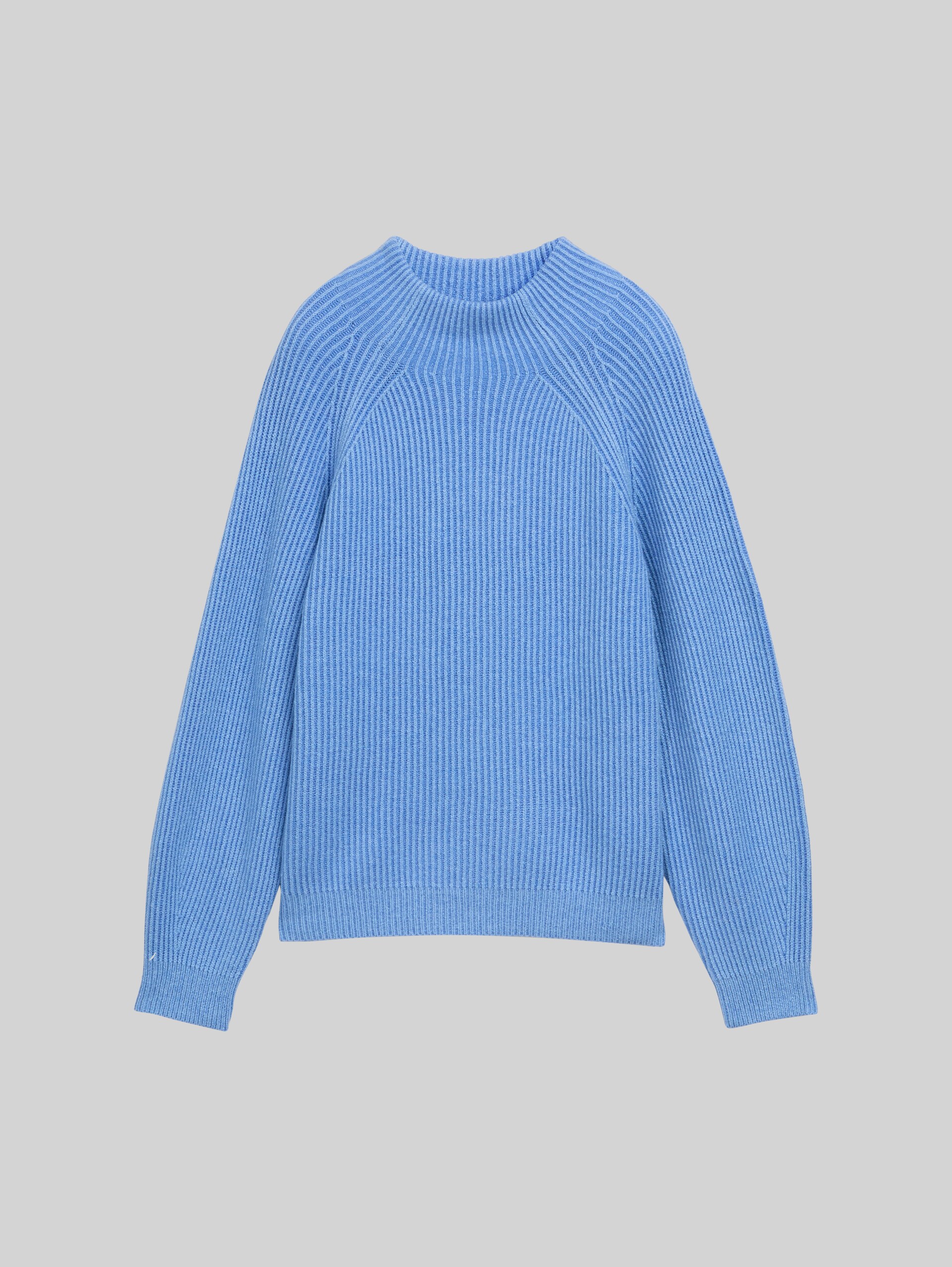 Loose fit knitted jumper with stand-up collar - light blue knit structure
