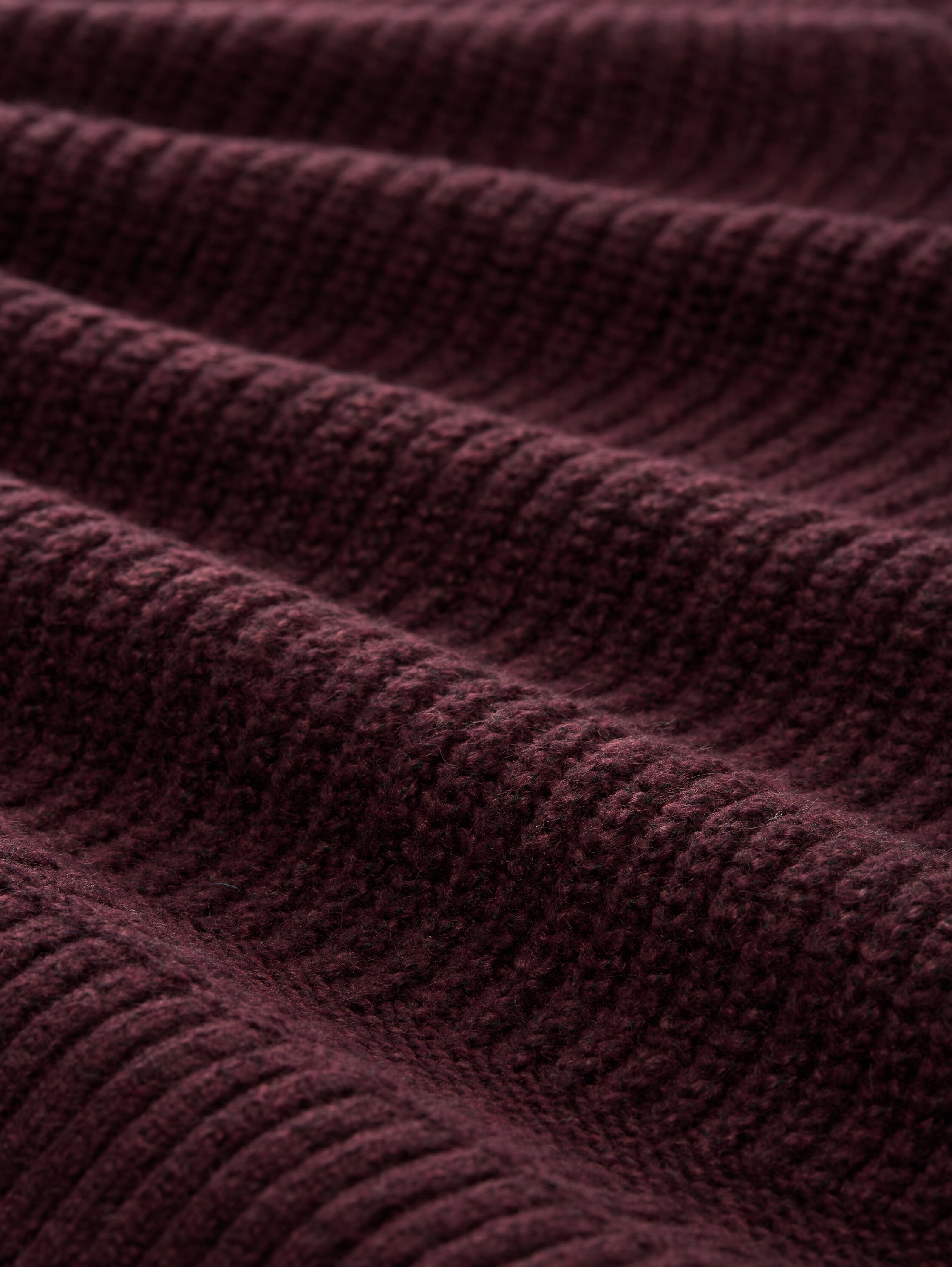 Strickpullover mit V-Ausschnitt - Dark Red Mélange - Material-Ansicht