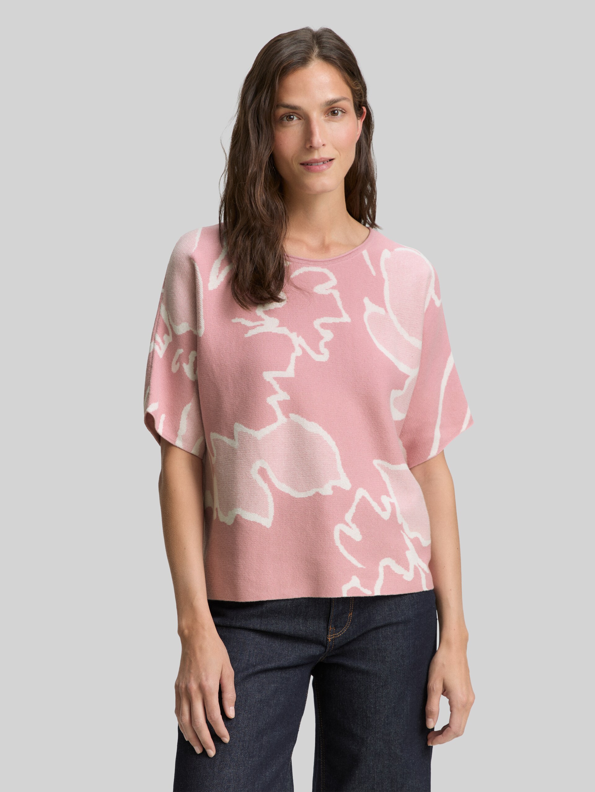 Loose fit knitted jumper with pattern - floral rose knit design - Neckline model front view