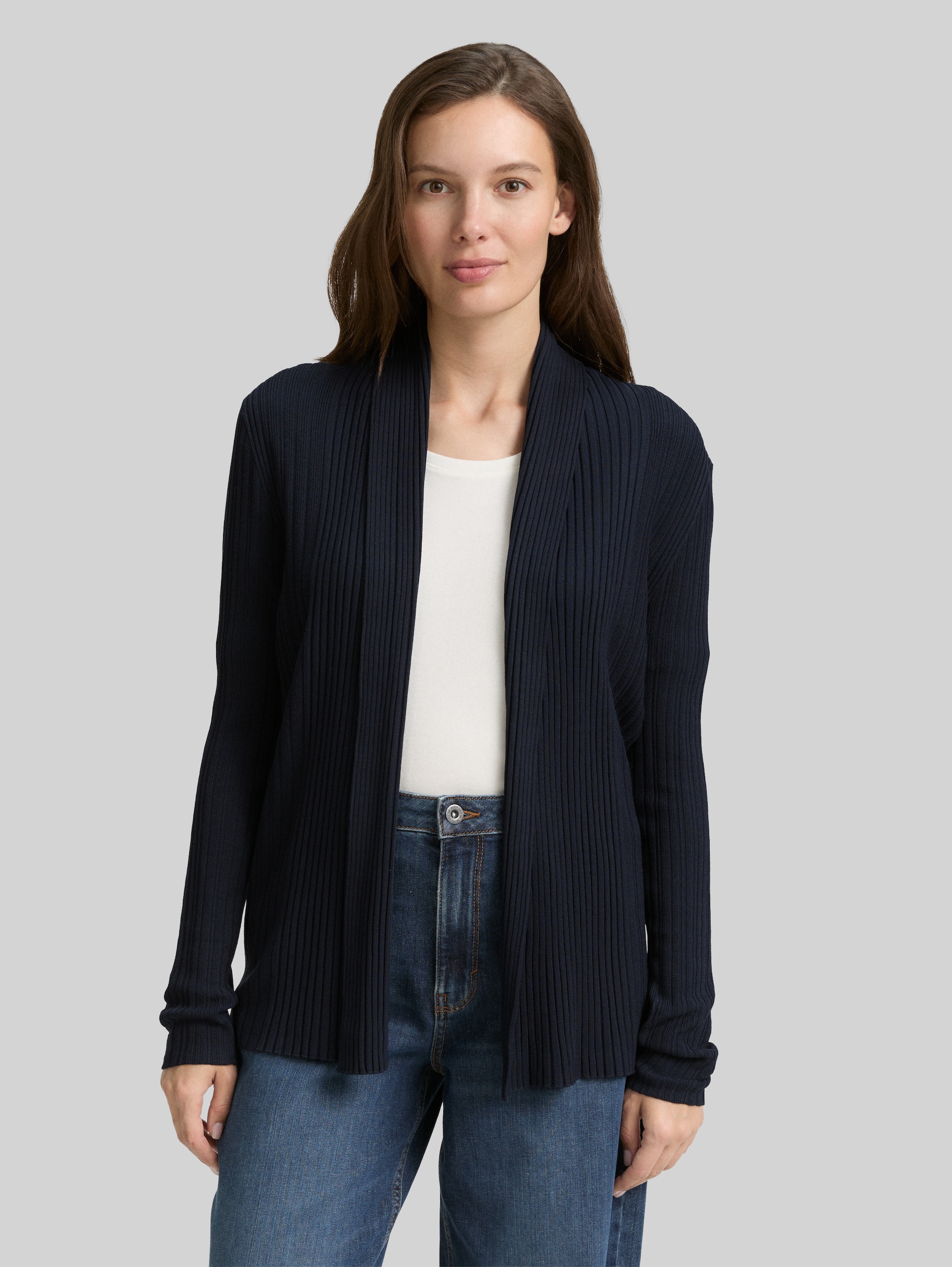 Cardigan mit Schalkragen - Lunar Eclipse - Ausschnitt Model-Vorderansicht