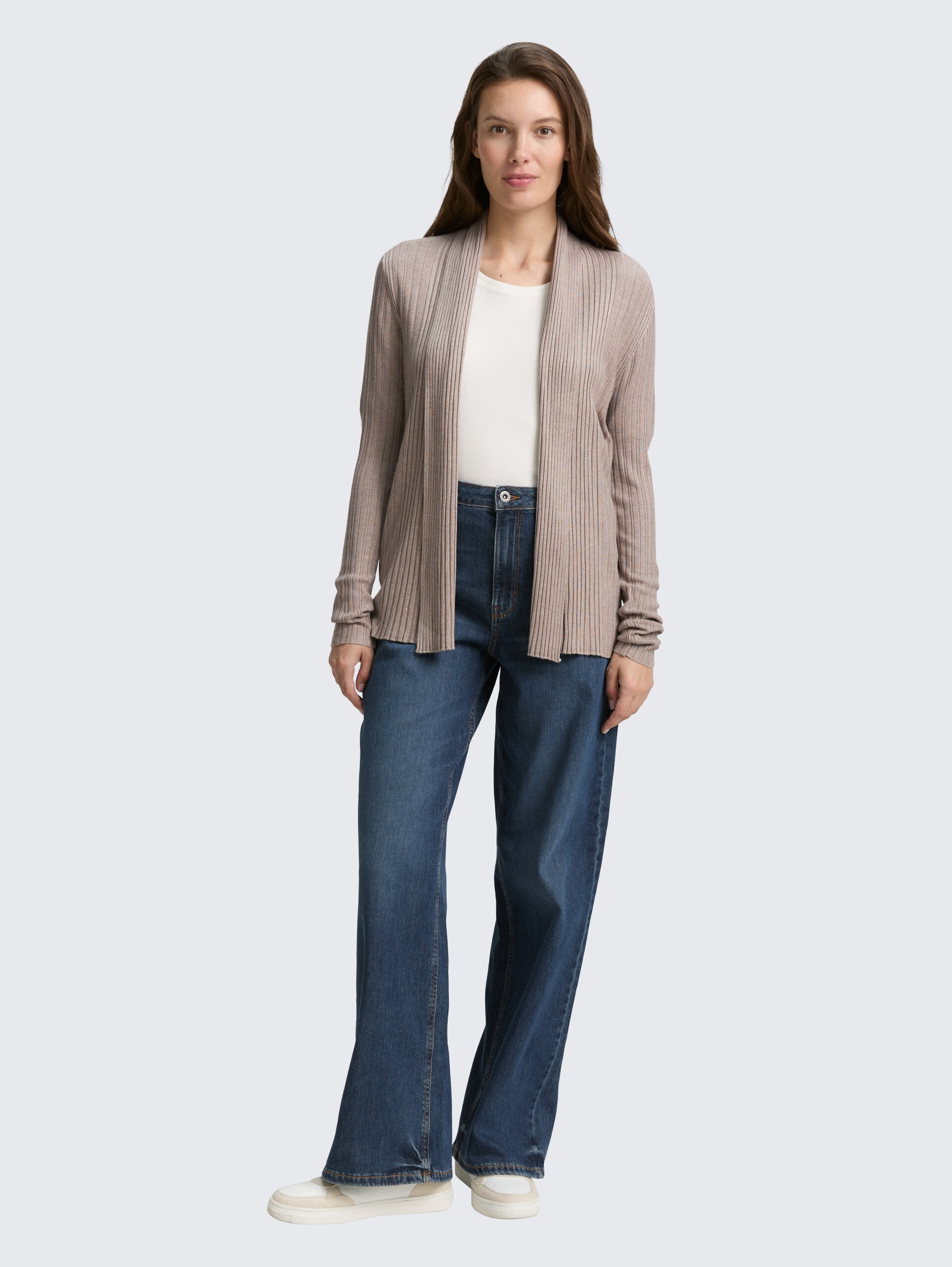 Cardigan mit Schalkragen - soft taupe melange - Model-Vorderansicht
