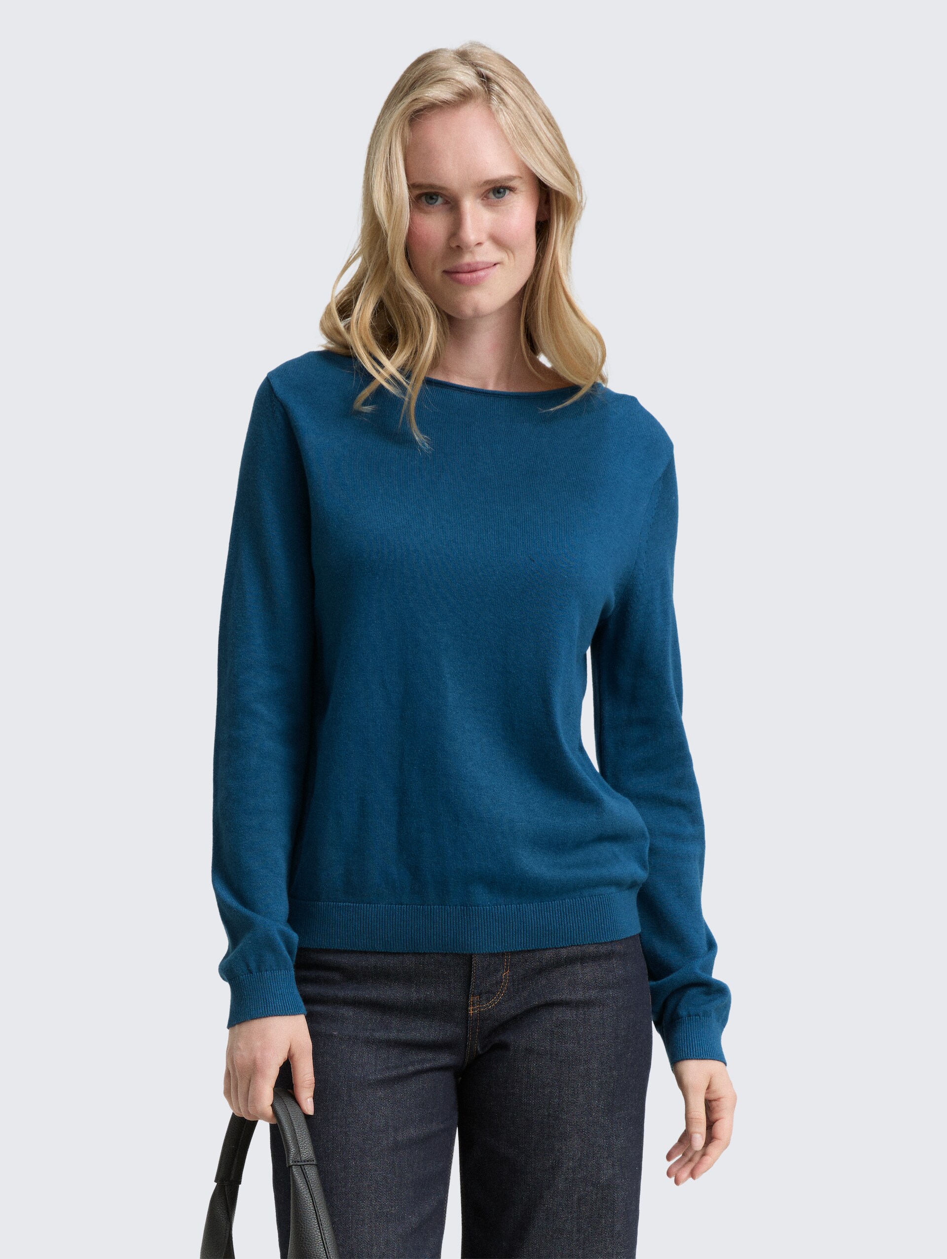 Strickpullover mit U-Boot-Ausschnitt - Dark Petrol - Ausschnitt Model-Vorderansicht