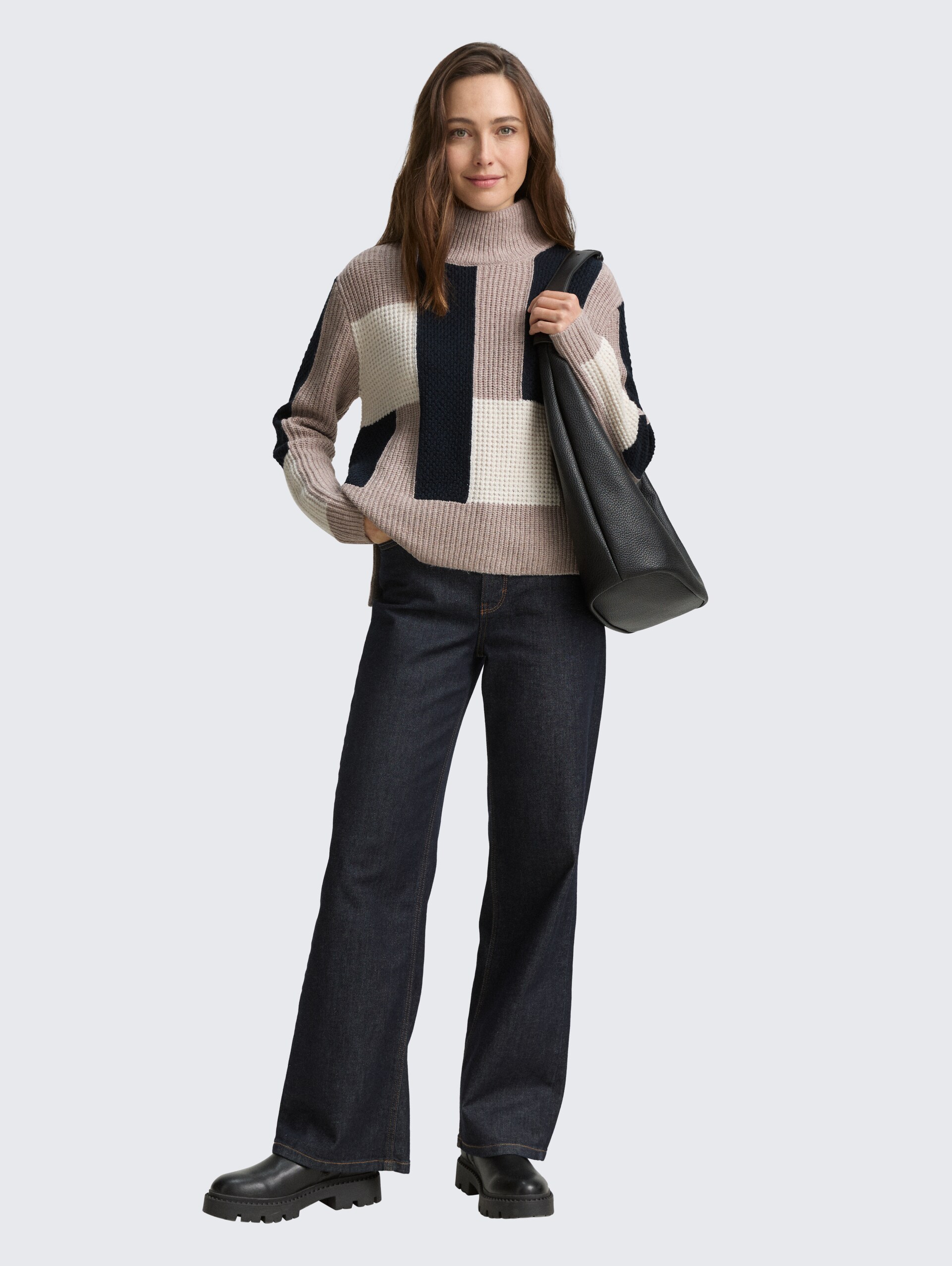 Loose Fit Strickpullover mit Colour Blocking - taupe structured colorblock - Model-Vorderansicht