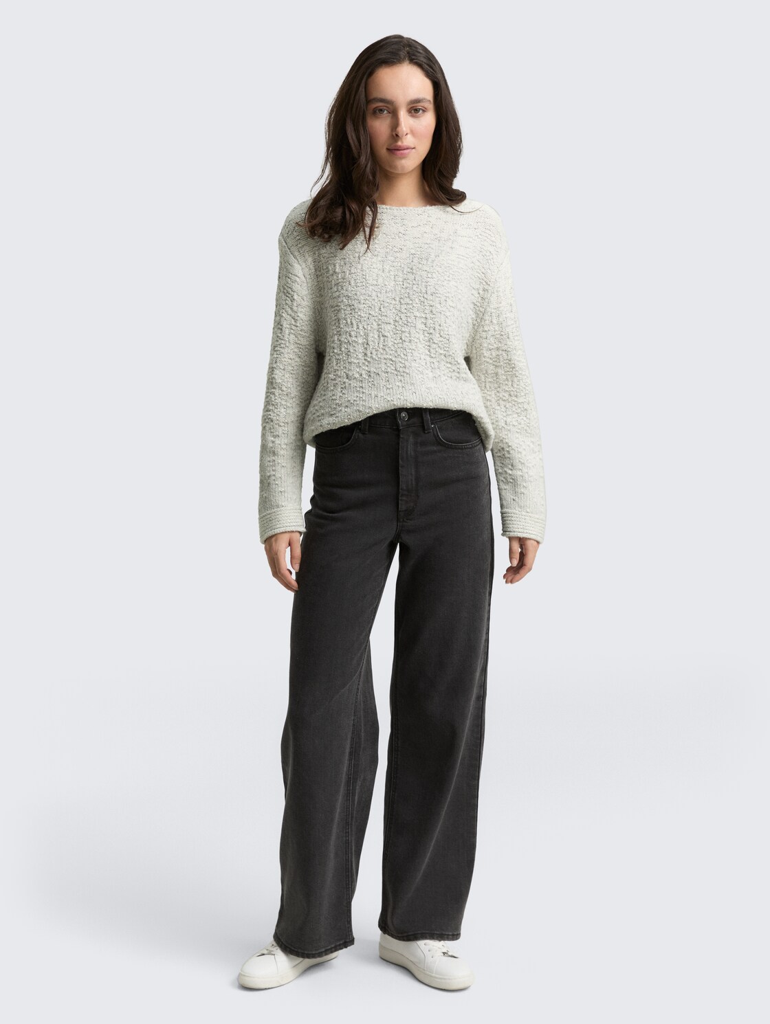 Strickpullover mit Struktur - grey gradient knit - Model-Vorderansicht