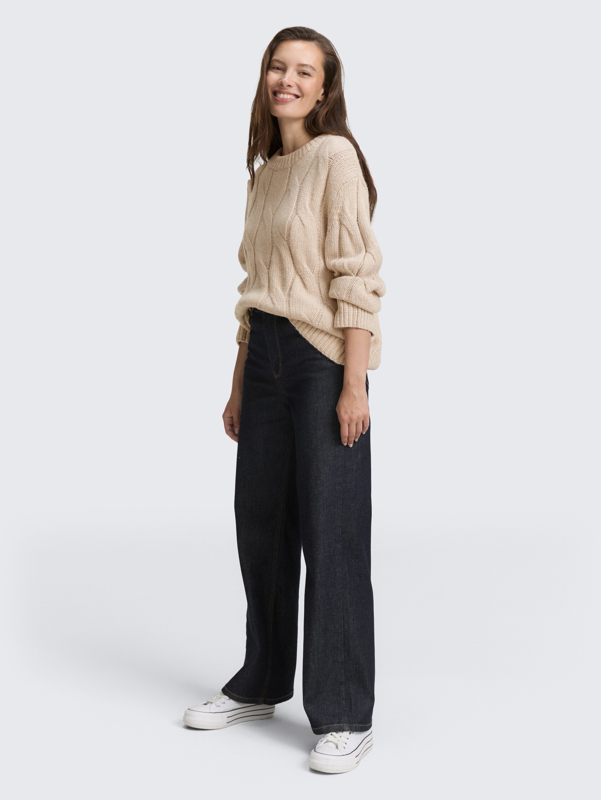 Loose Fit Strickpullover mit Zopfmuster - soft taupe melange - Model-Vorderansicht
