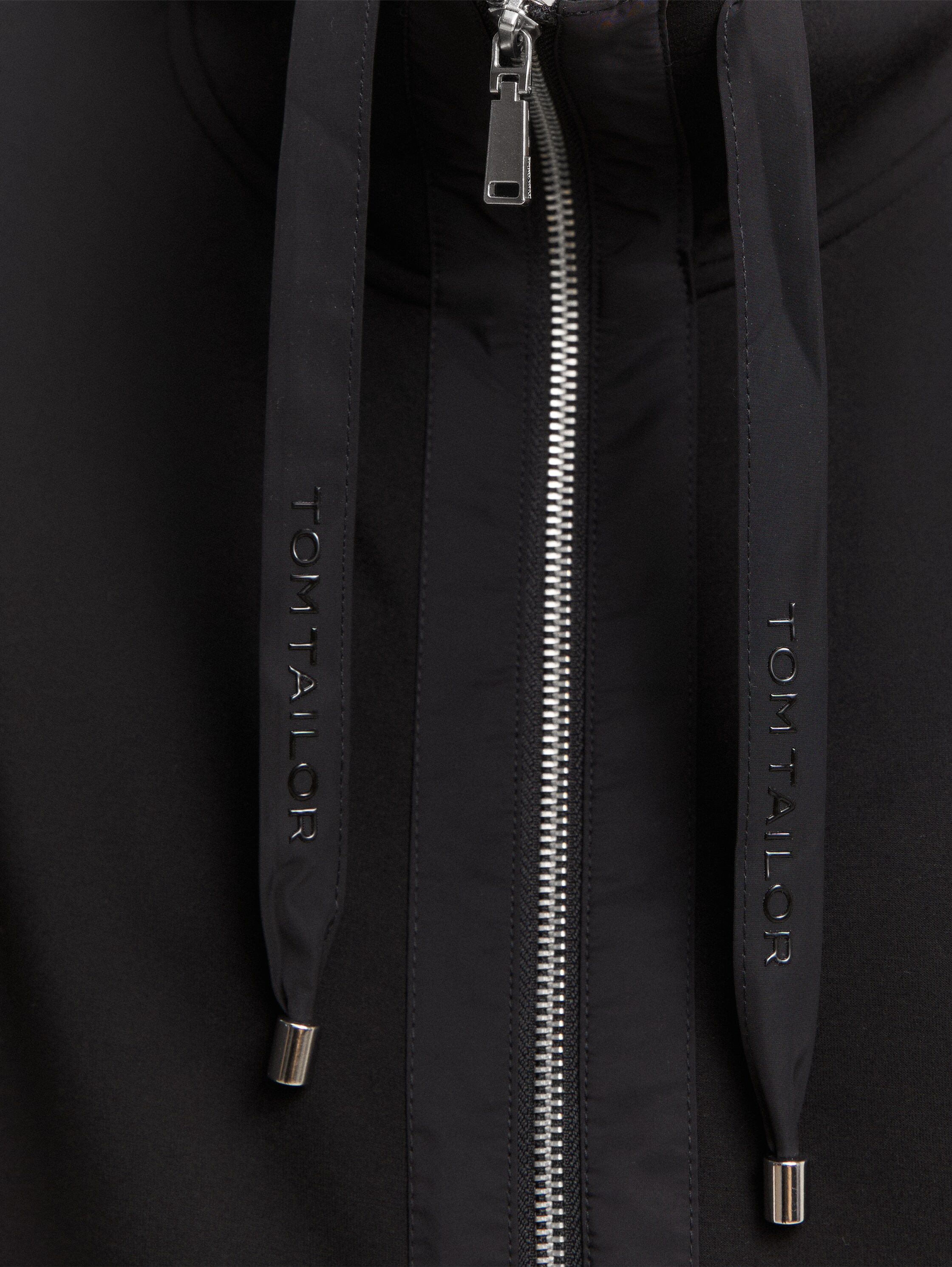 Boxy Fit Scuba Sweatjacke - deep black - Detail-Model-Ansicht