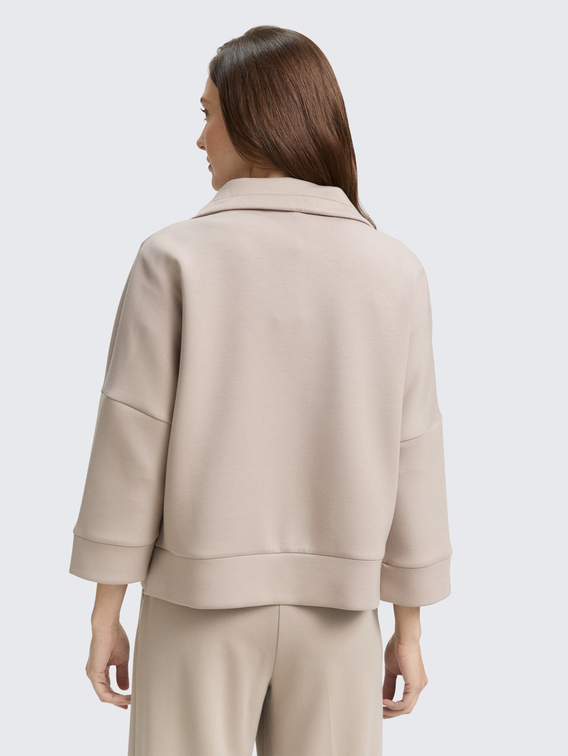 Boxy Fit Scuba Sweatjacke - soft taupe grey - Auschnitt Model-Rückansicht