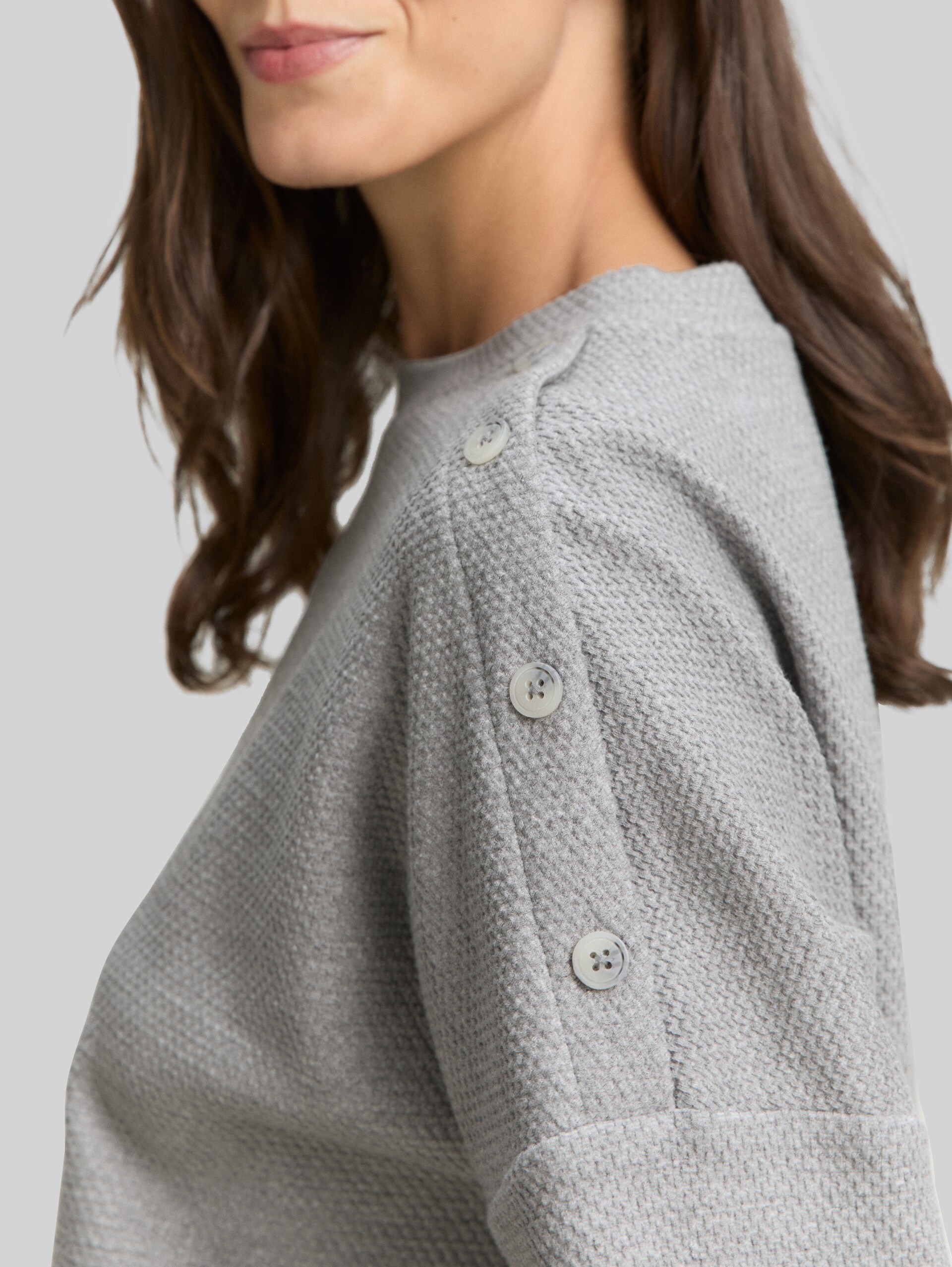 Sweatshirt with button details - medium silver grey melange - Detail model view