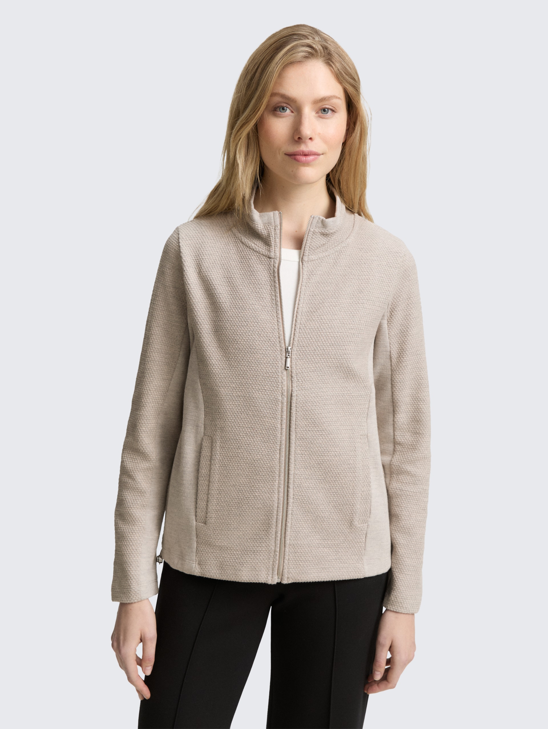 Sweatjack met opstaande kraag - soft taupe melange - Nek model vooraanzicht