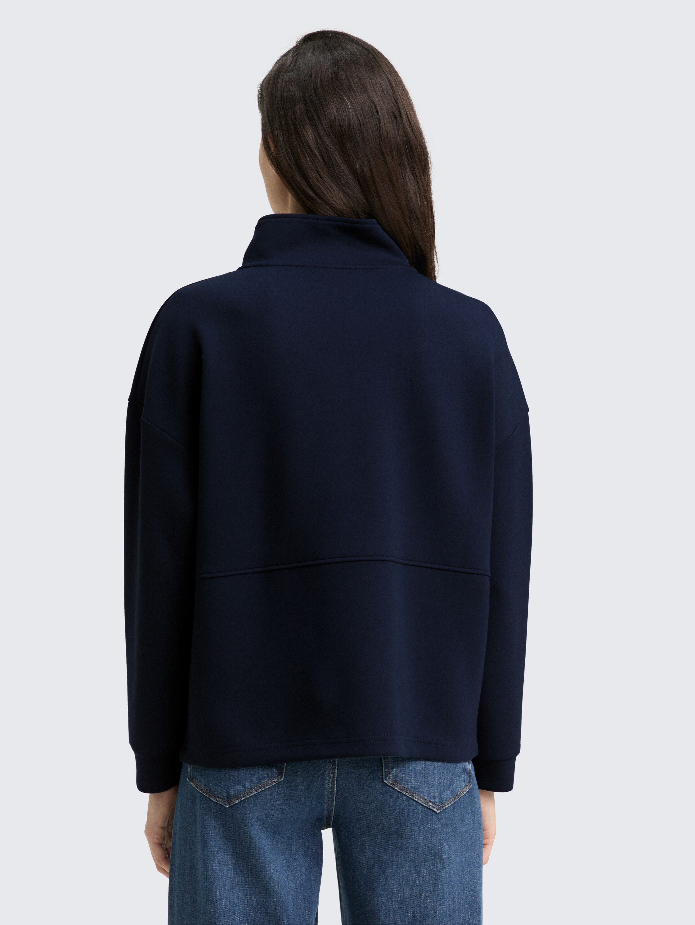 Scuba Troyer Sweatshirt - Lunar Eclipse - Neklijn model-achteraanzicht