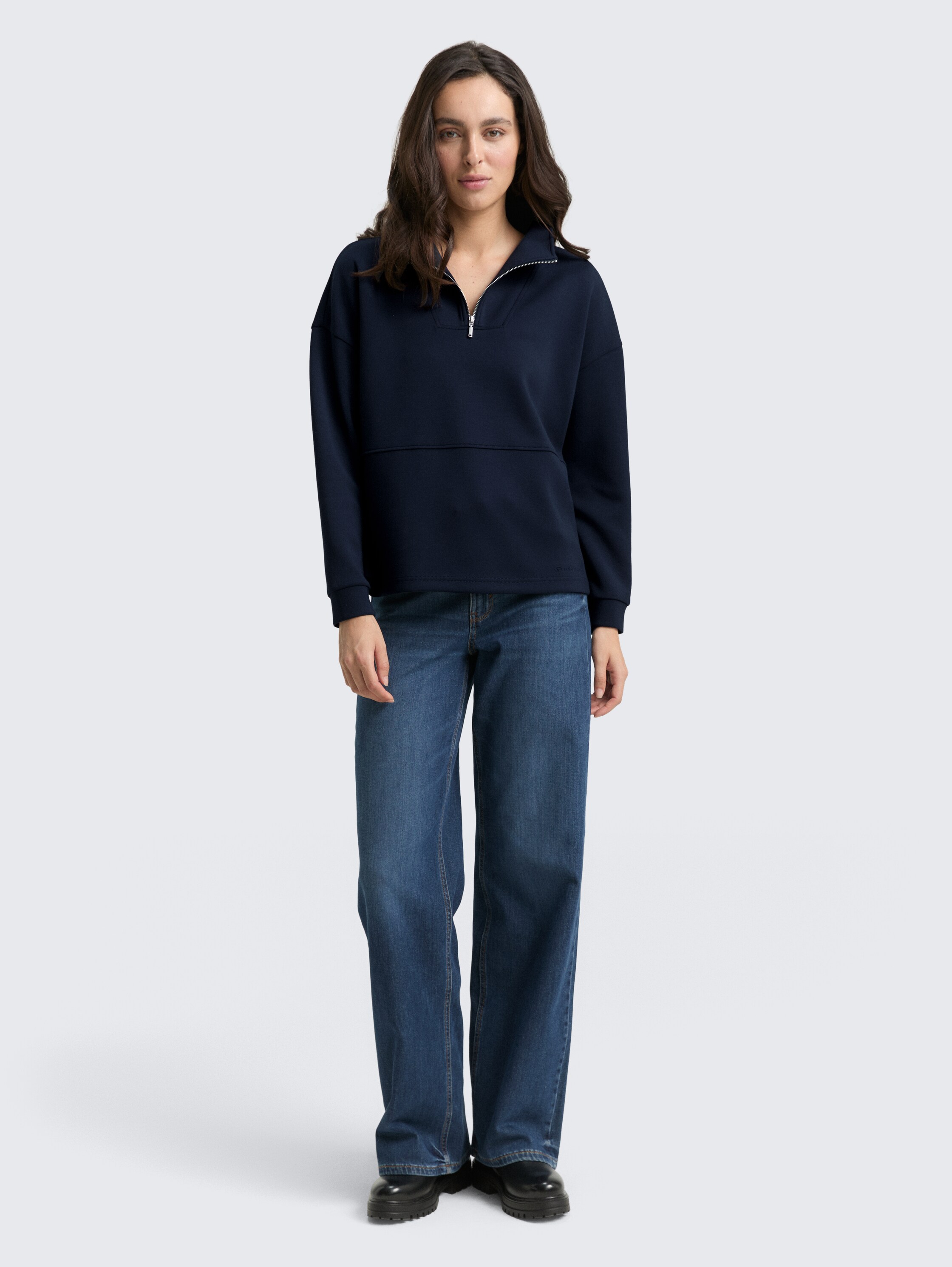 Scuba Troyer Sweatshirt - Lunar Eclipse - Model vooraanzicht