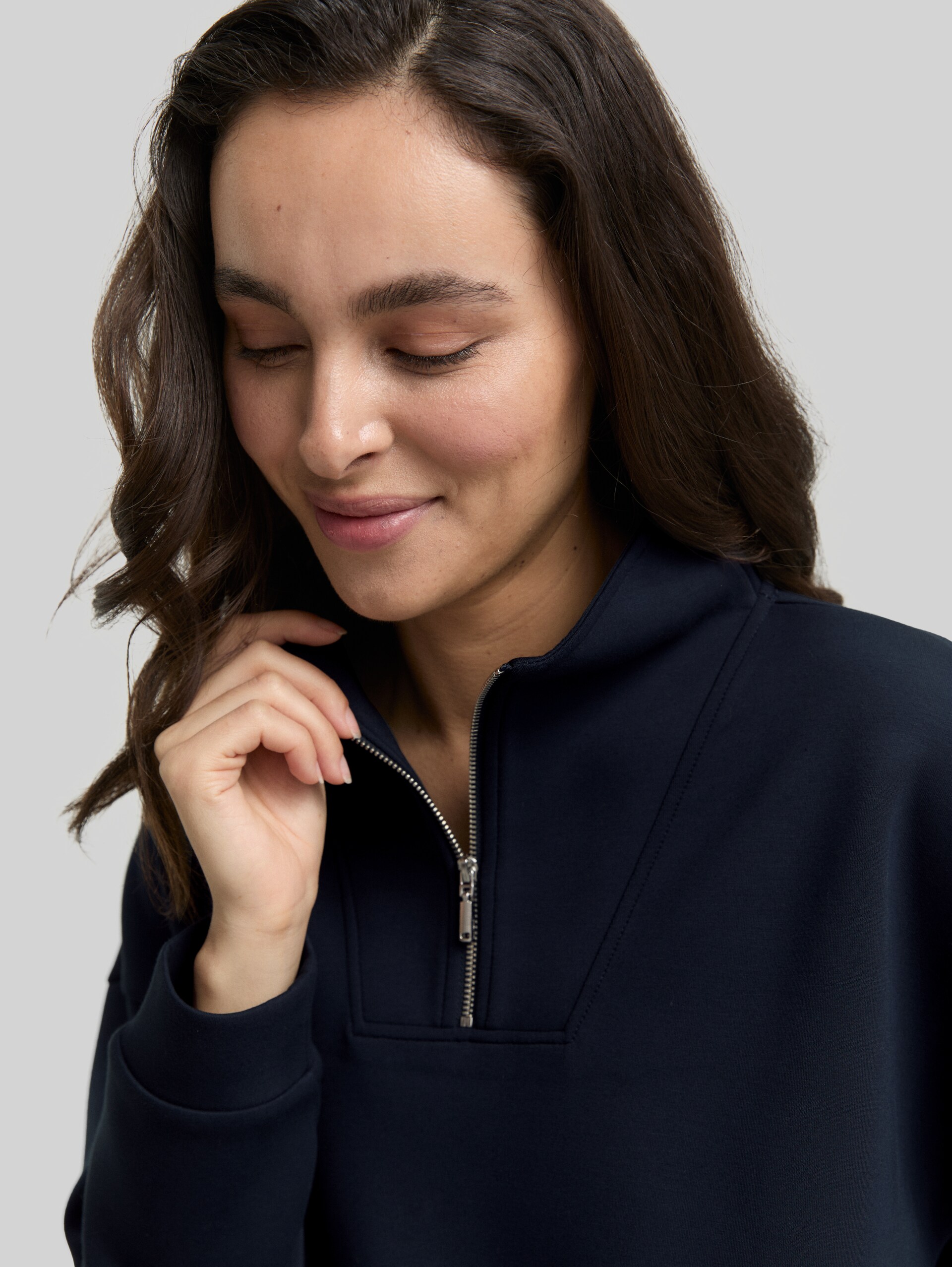 Scuba Troyer Sweatshirt - Lunar Eclipse - Detail-Model-Ansicht