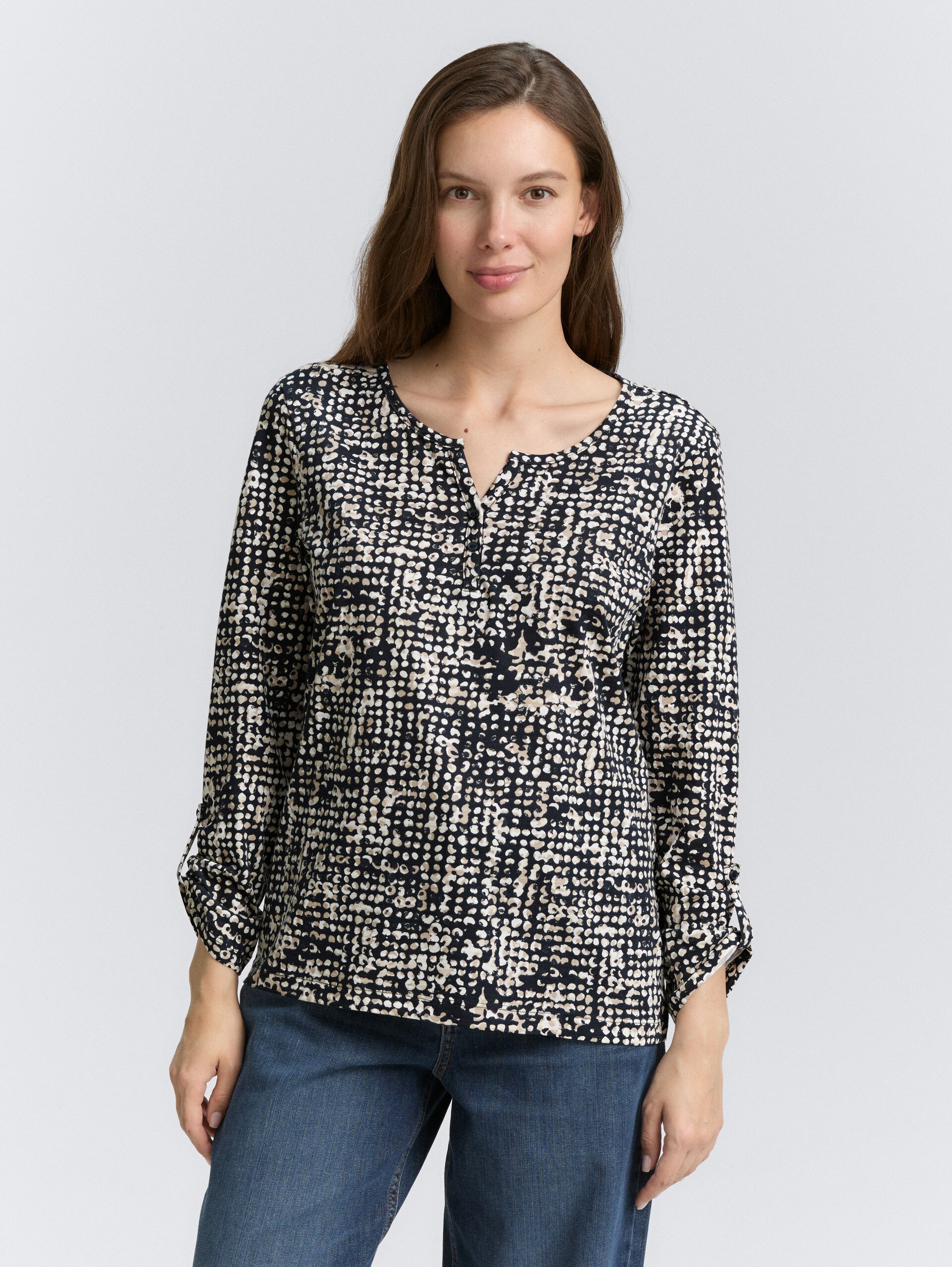 Henley-blouse met patroon - navy abstract dot design - Nek model vooraanzicht