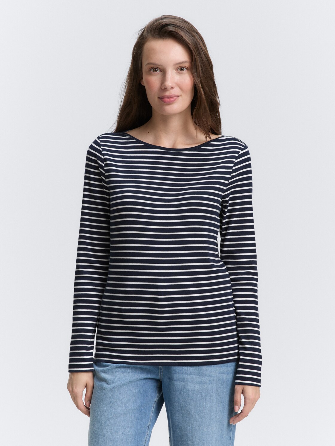 Langarmshirt mit Streifenmuster - navy offwhite tee stripe - Ausschnitt Model-Vorderansicht