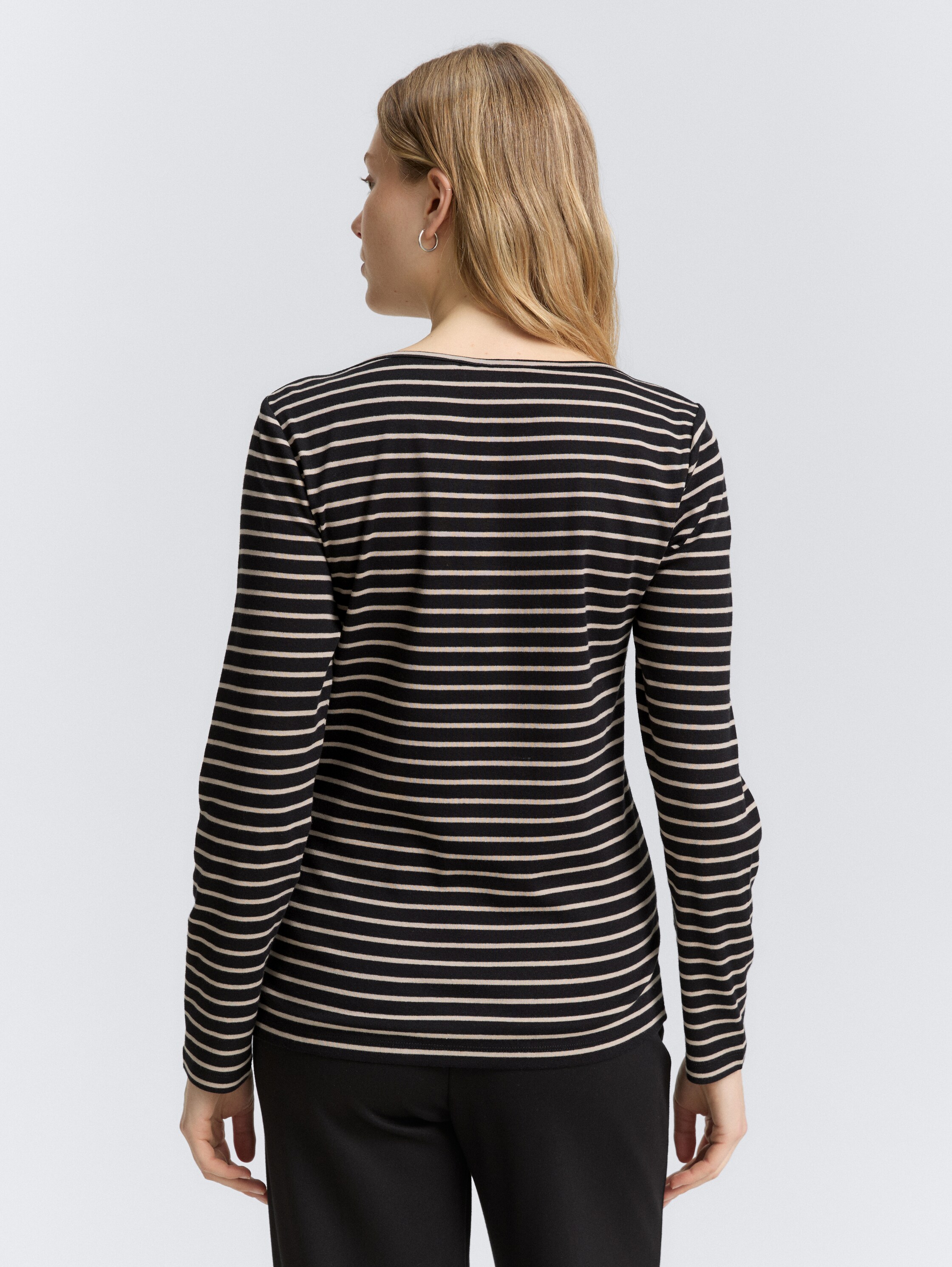 Long-sleeved shirt with striped pattern - black_taupe_tee_stripe - 