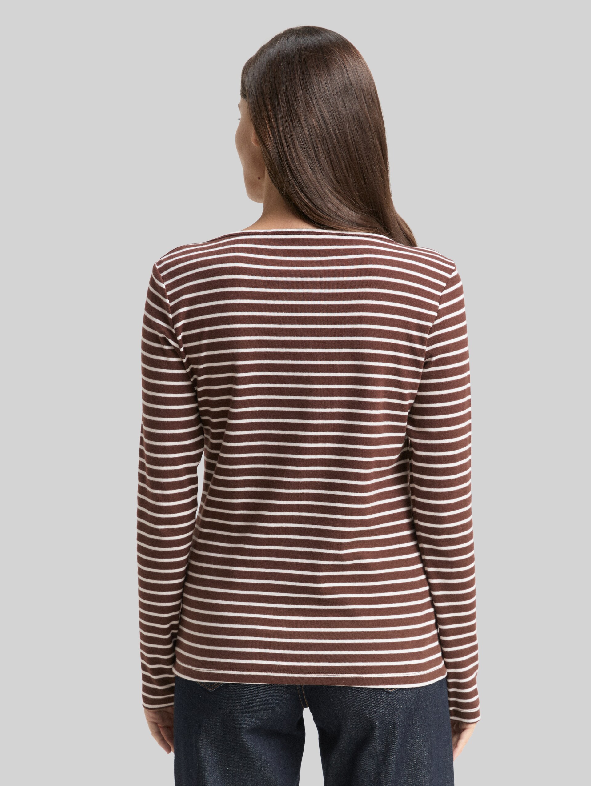 T-shirt met lange mouwen en streepmotief - brown offwhite tee stripe - Neklijn model-achteraanzicht