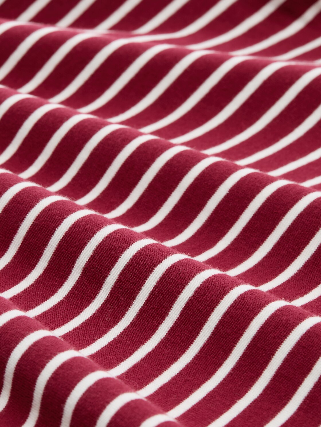 Long-sleeved T-shirt with striped pattern - red offwhite stripe - Material view