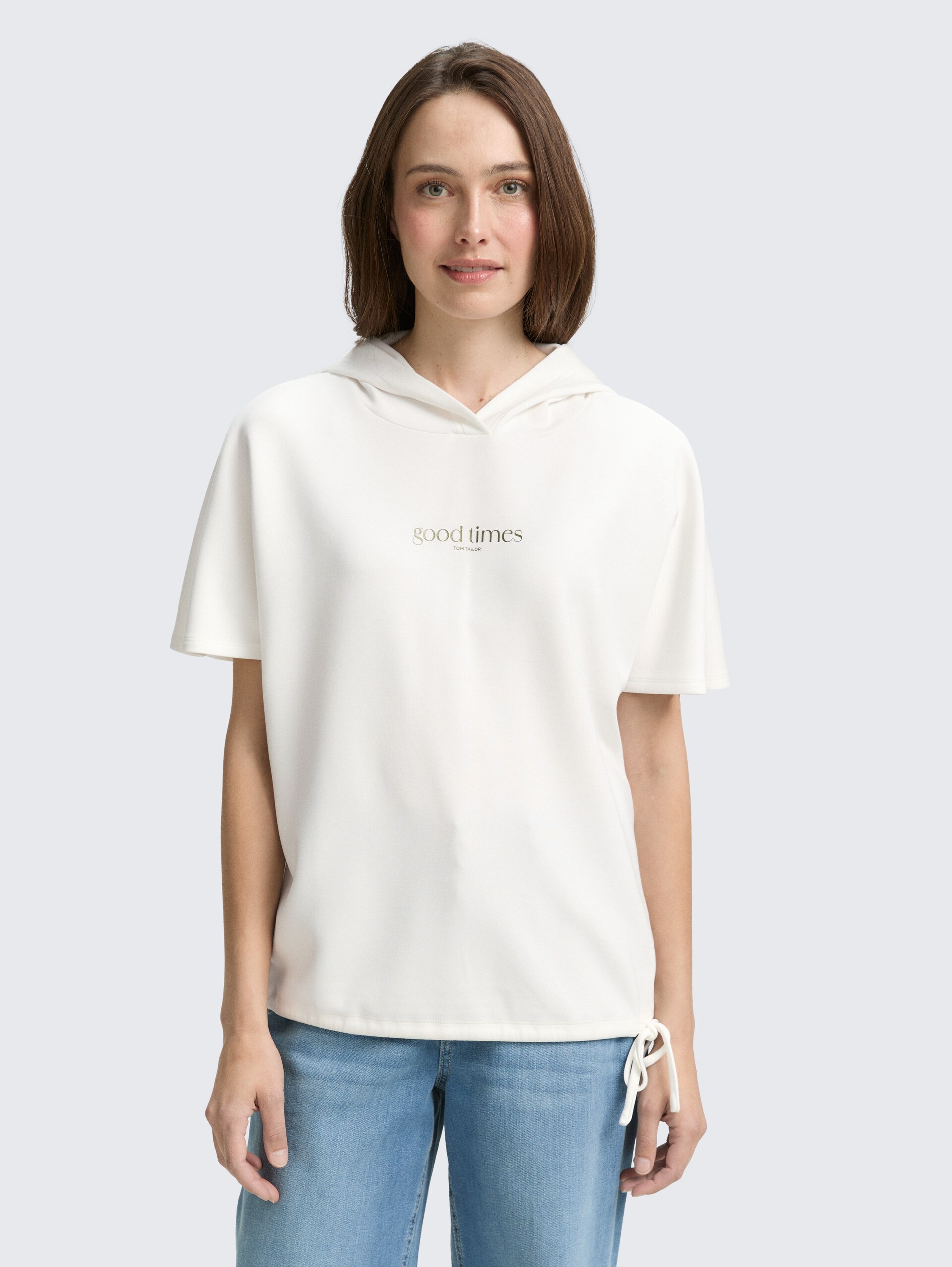 T-Shirt mit Kapuze - Whisper White - Ausschnitt Model-Vorderansicht