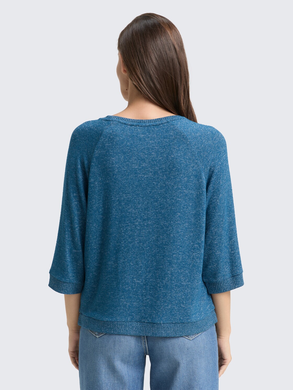 Langarmshirt mit Raglanärmeln - dark petrol melange - Auschnitt Model-Rückansicht
