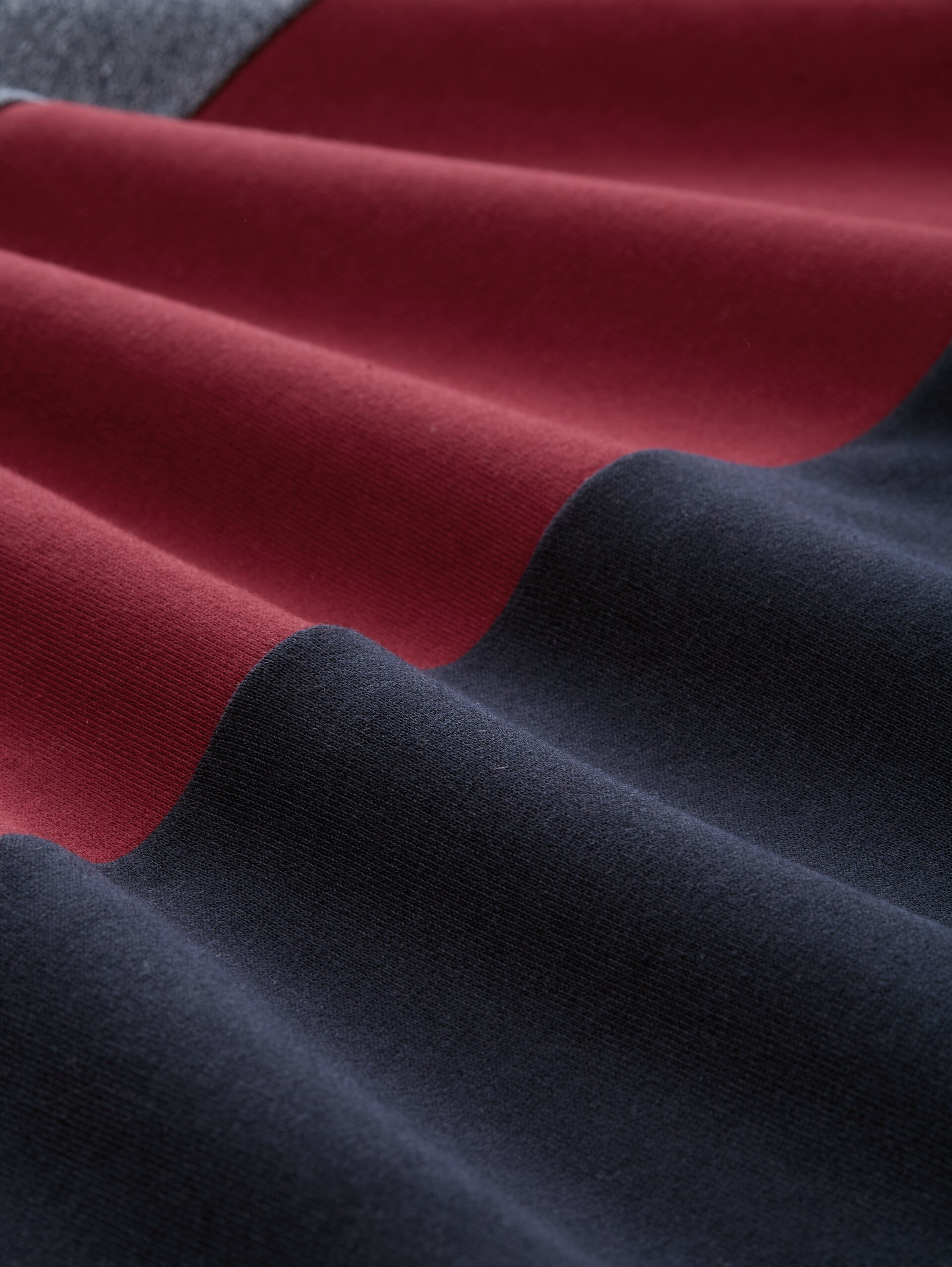Snood Sweatshirt mit Colour Blocking - Cabarnet Bordeaux Red - Material-Ansicht