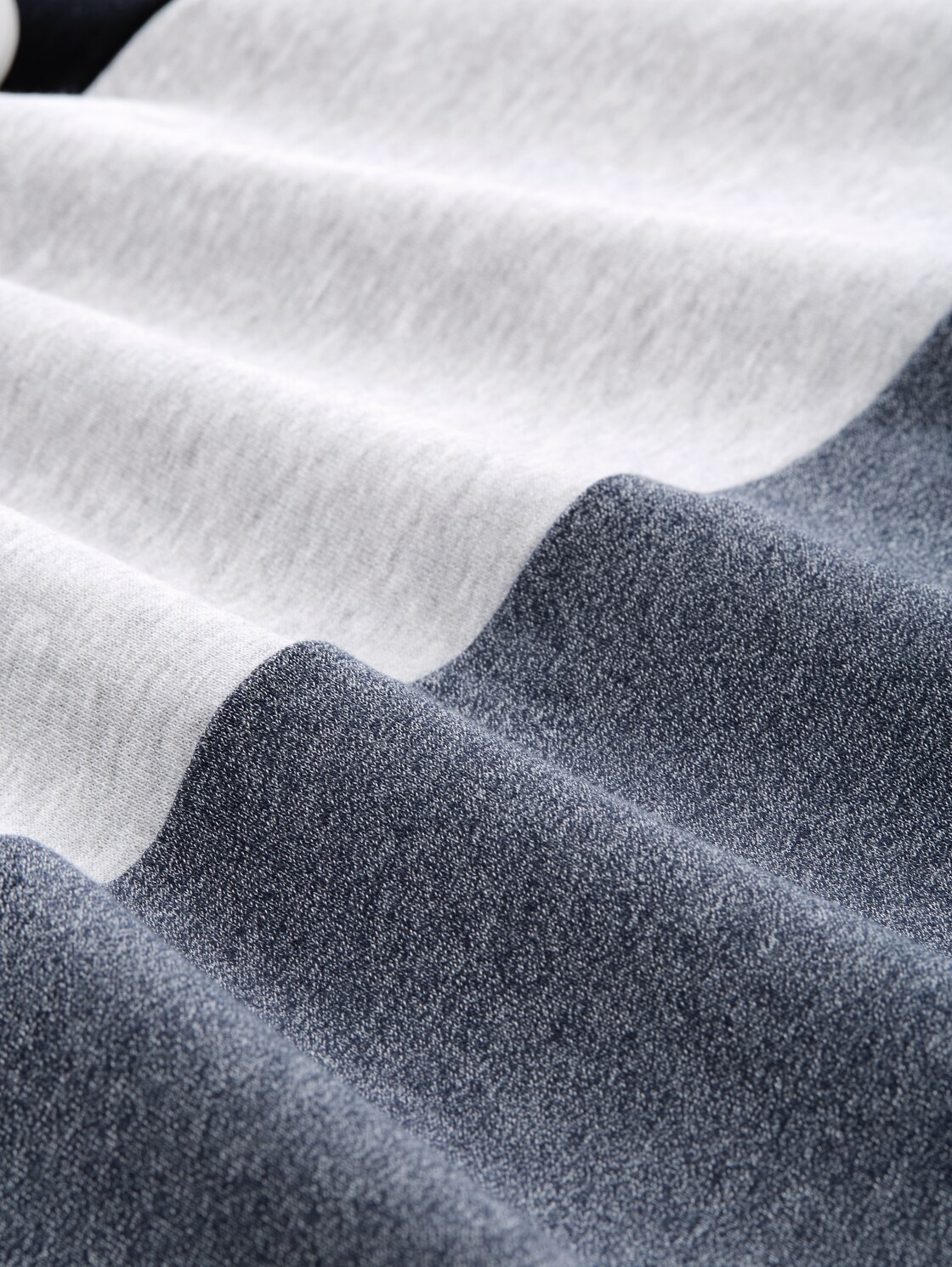 Snood Sweatshirt mit Colour Blocking - navy grindle structure - Material-Ansicht