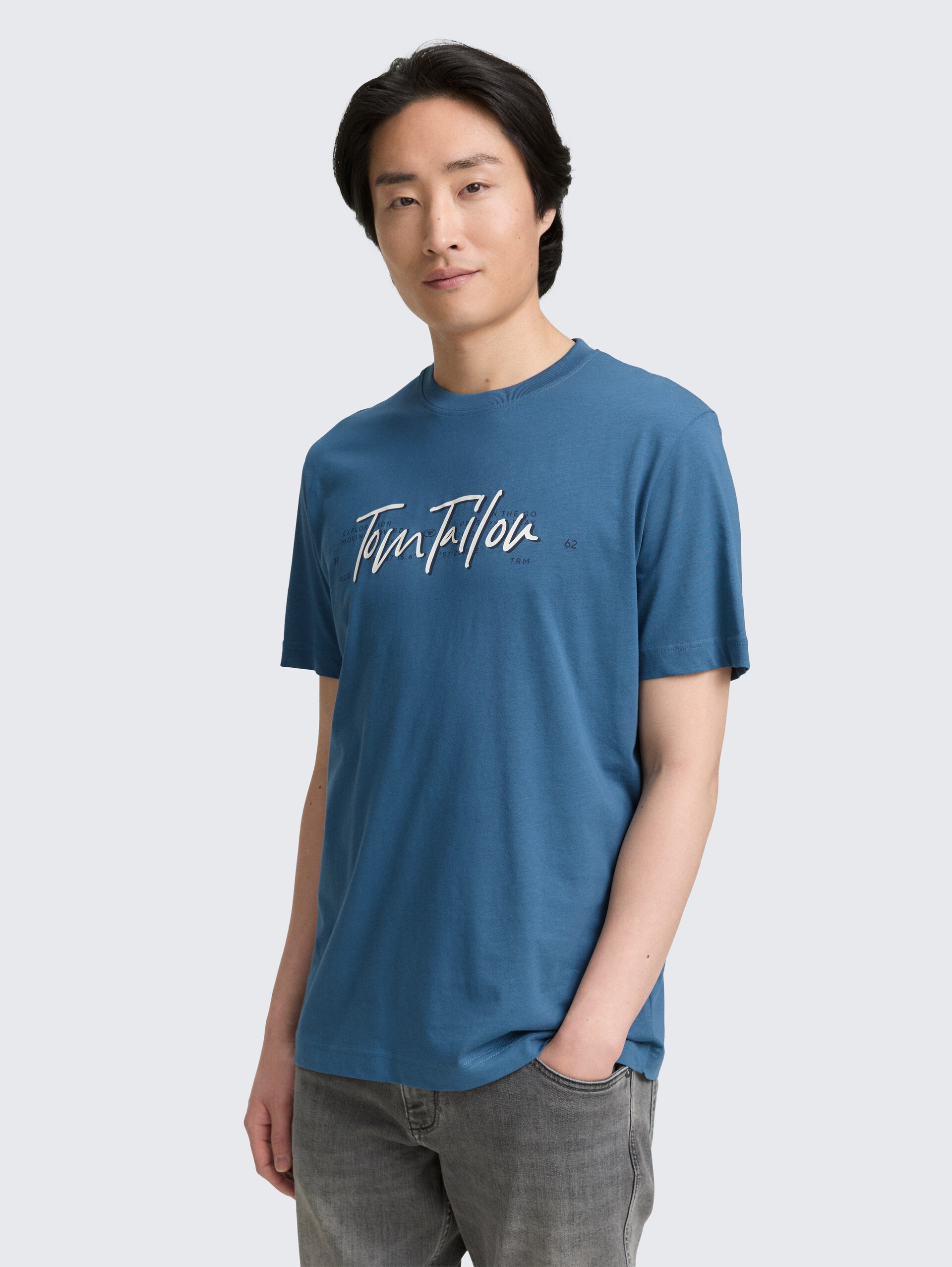 T-Shirt mit Logo-Print - real teal blue - Ausschnitt Model-Vorderansicht