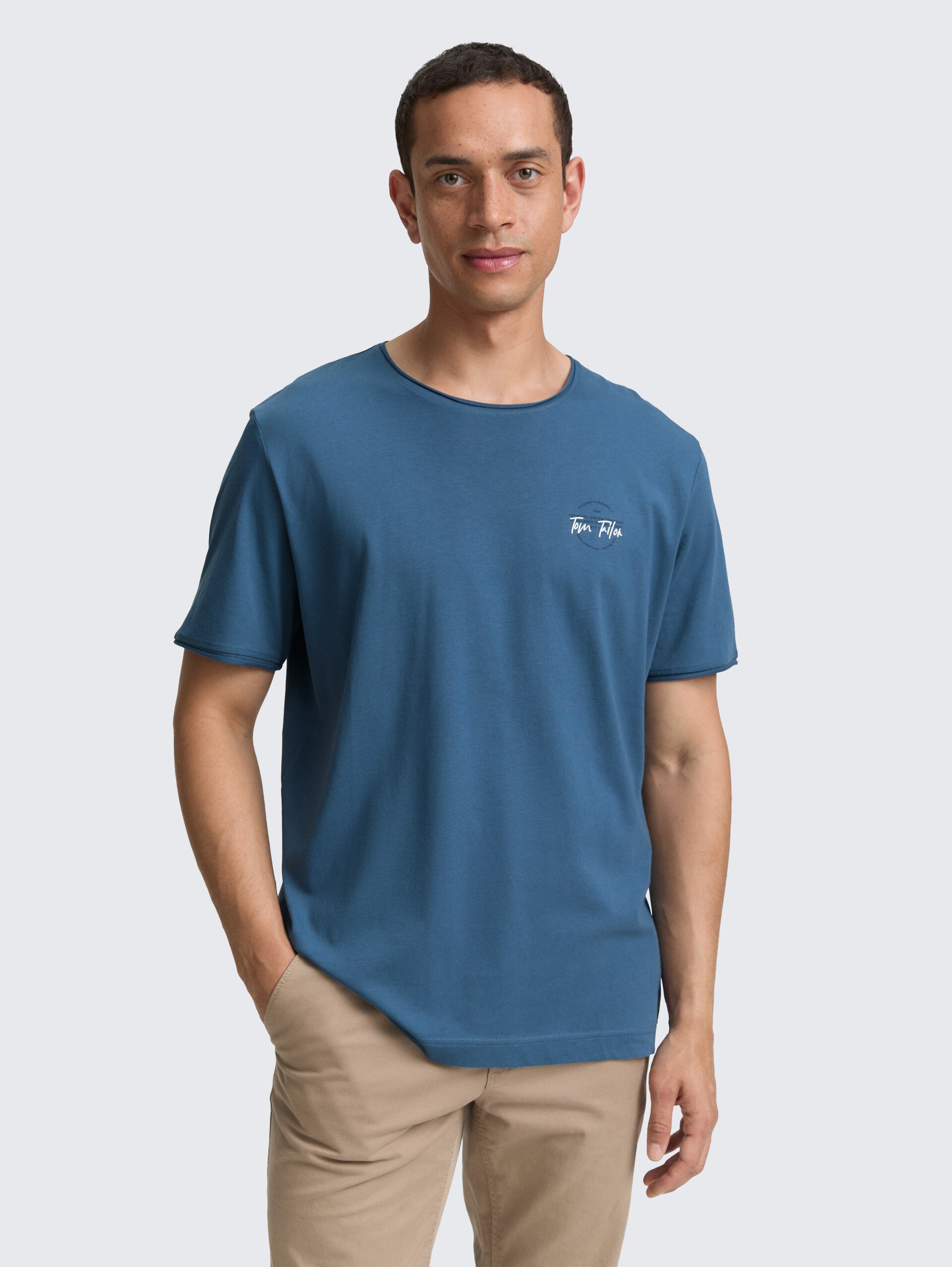 T-Shirt mit Print - real teal blue - Ausschnitt Model-Vorderansicht