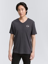 T-shirt à col en V - Tarmac Grey - Découpe Vue de face du modèle