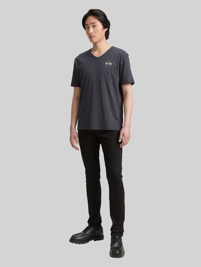 T-Shirt mit V-Ausschnitt von Men, Tarmac Grey
