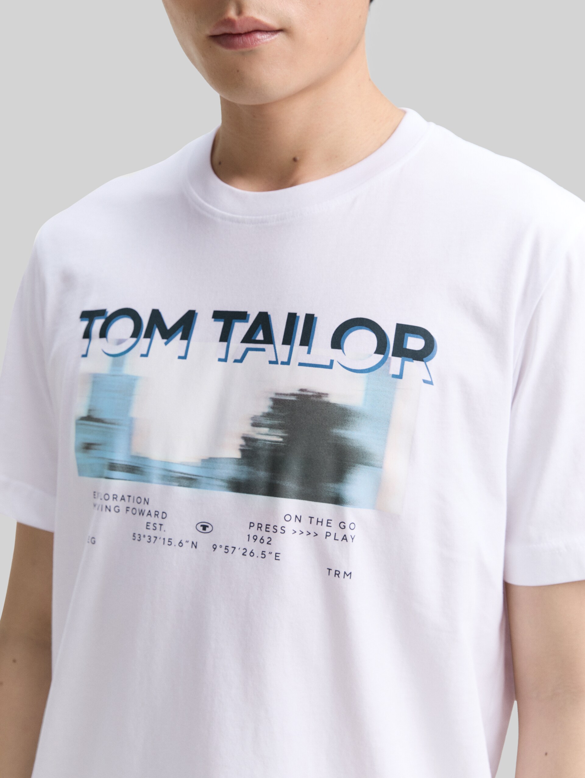T-Shirt mit Fotoprint - White - Detail-Model-Ansicht