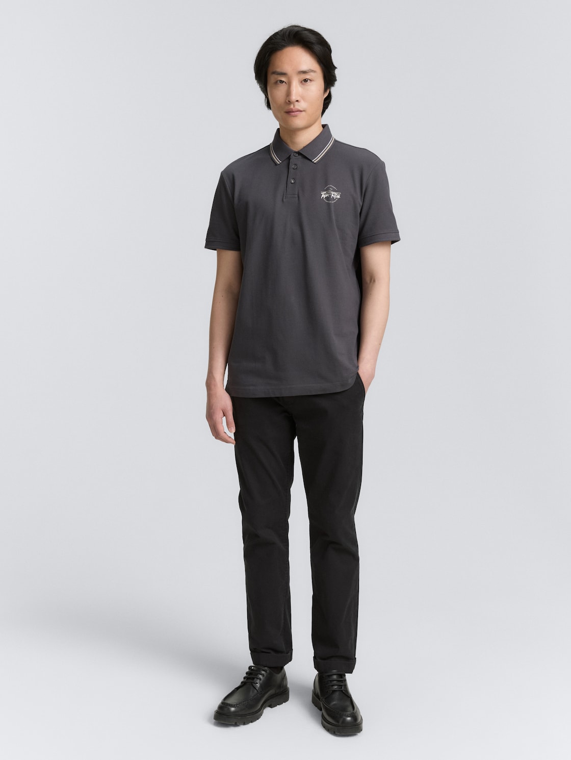 Piqué Poloshirt mit print - Tarmac Grey