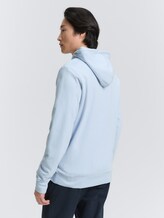 Hoodie Sweatshirt mit Logo-Print - Light Metal Blue - Auschnitt Model-Rückansicht