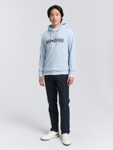 Hoodie Sweatshirt mit Logo-Print - Light Metal Blue - Model-Vorderansicht