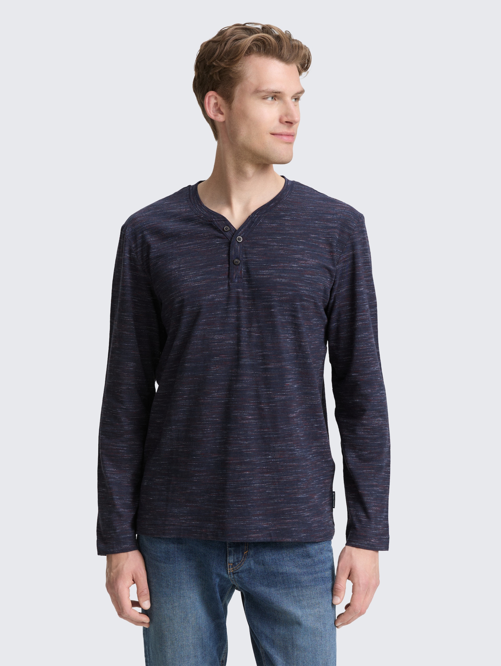 Serafino Langarmshirt - navy red multi inject - Ausschnitt Model-Vorderansicht