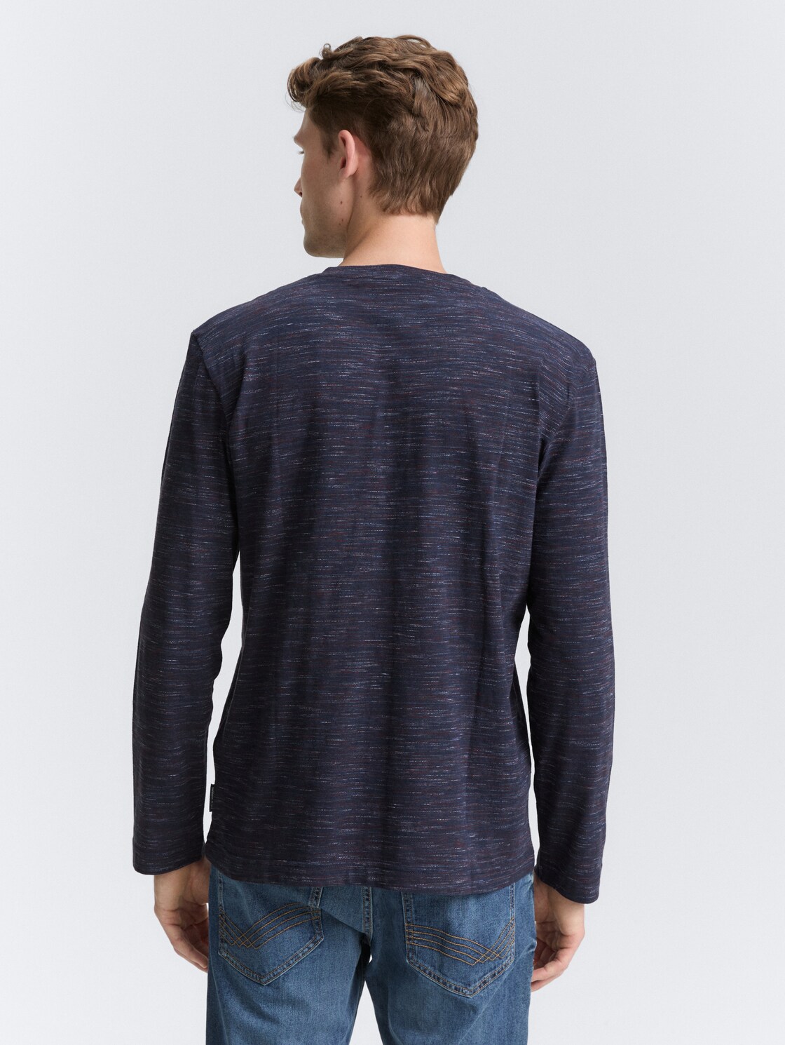 Serafino Langarmshirt - navy red multi inject - Auschnitt Model-Rückansicht