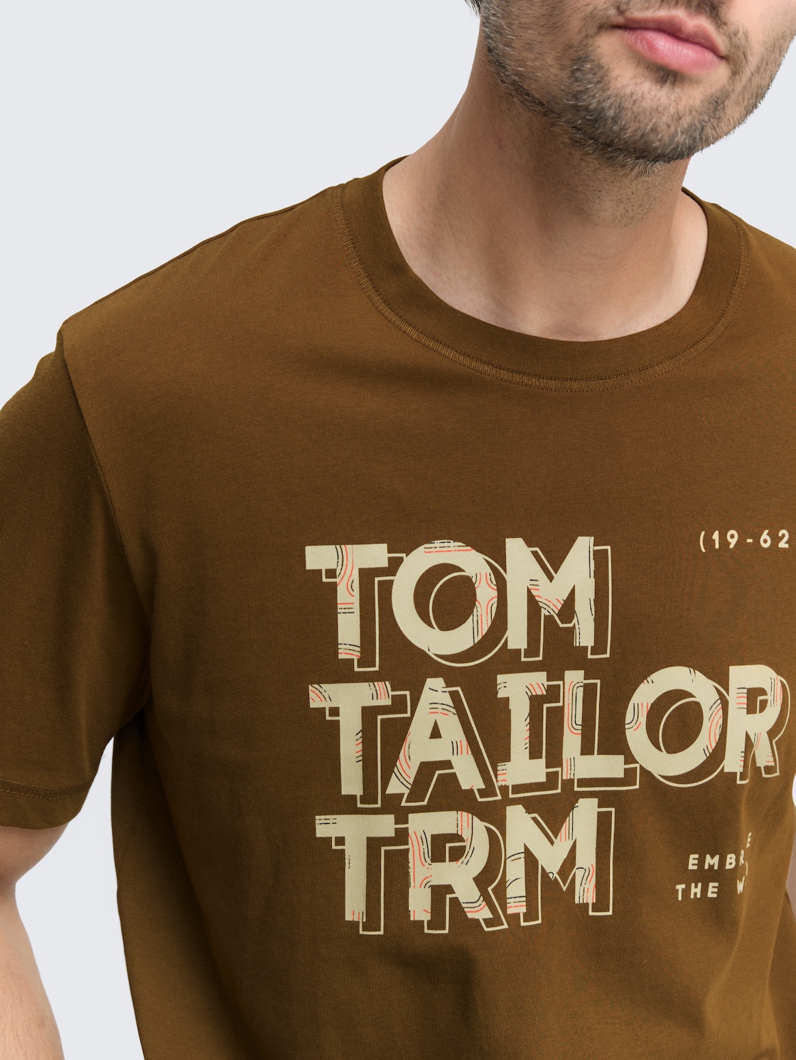 T-Shirt mit Print - dark palm - Detail-Model-Ansicht