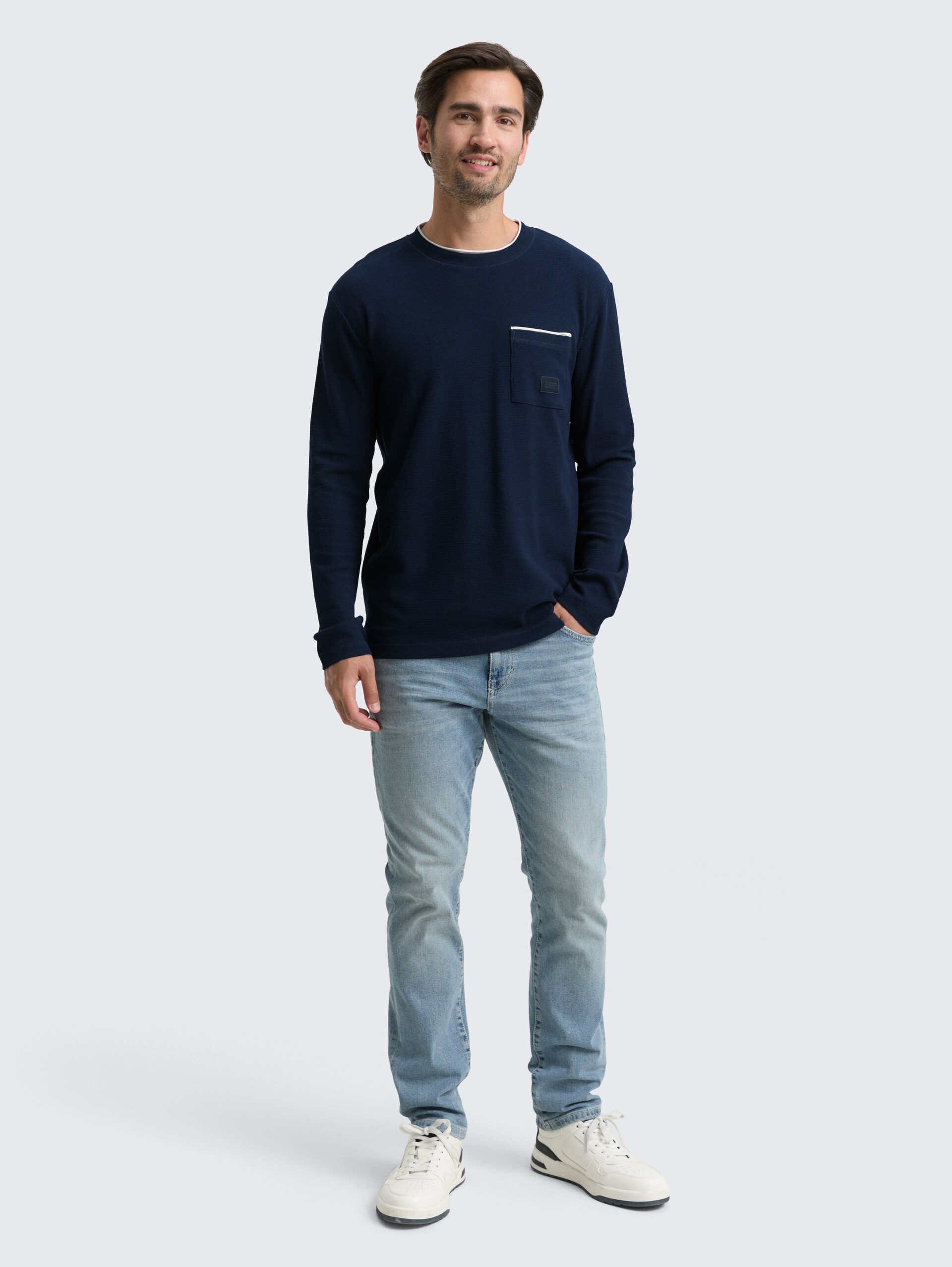 2-in-1 Langarmshirt aus Baumwolle - sky captain blue - Model-Vorderansicht