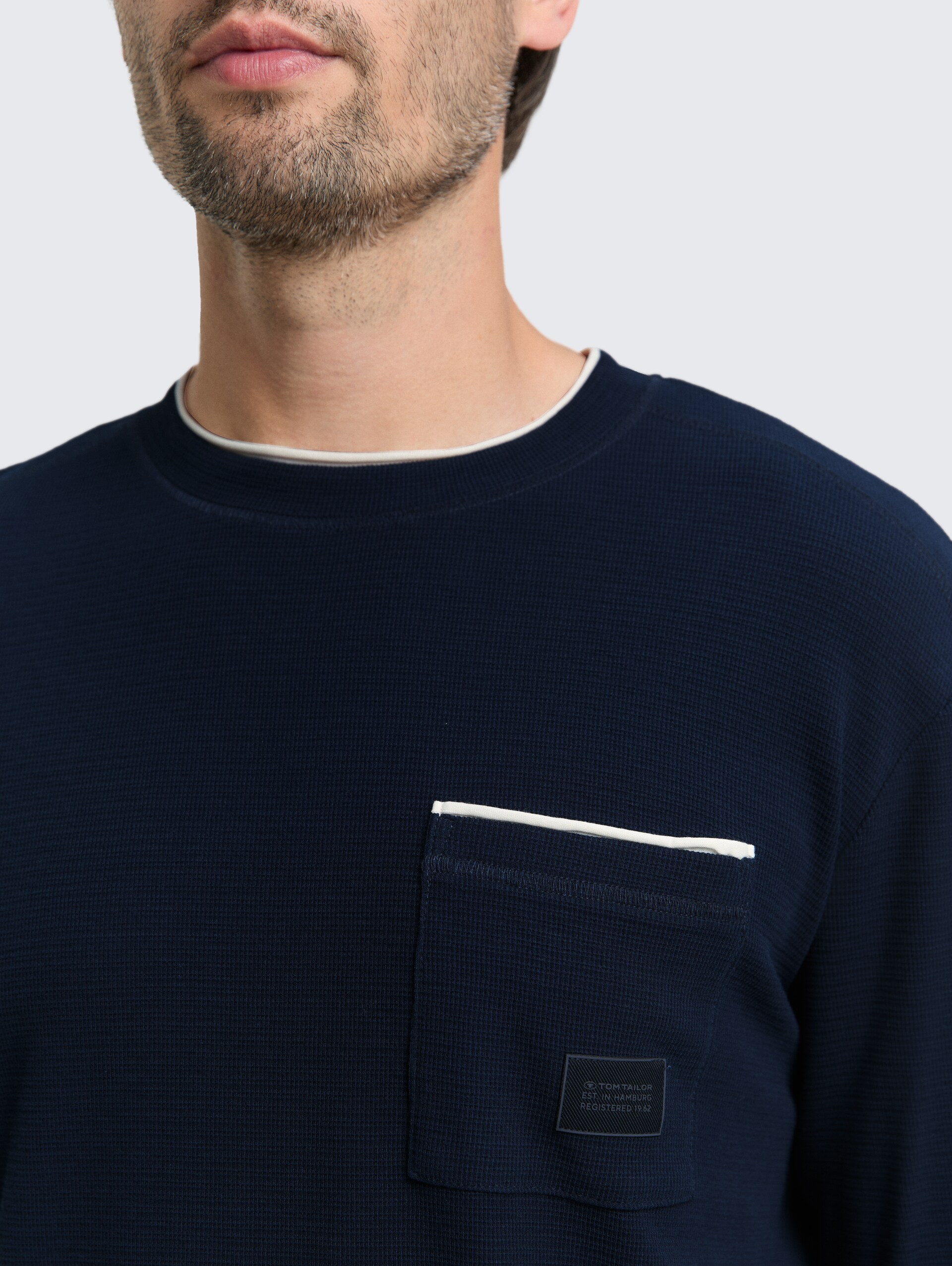 2-in-1 Langarmshirt aus Baumwolle - sky captain blue - Detail-Model-Ansicht