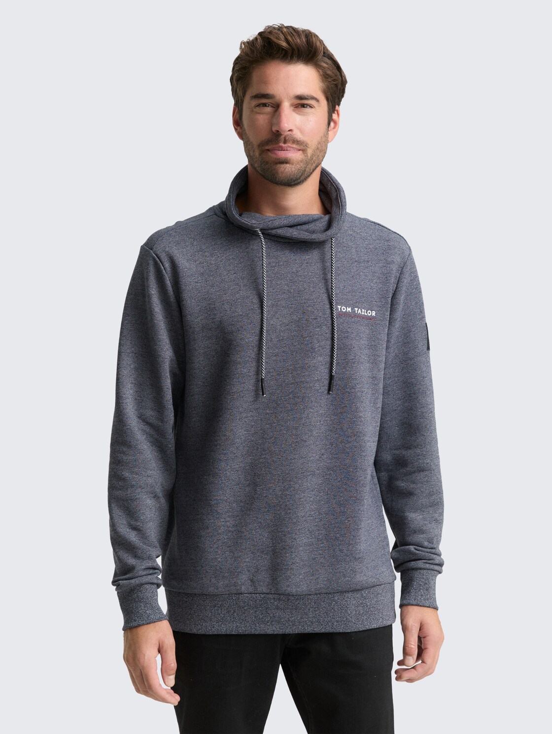 Snood Sweatshirt mit Logo-Details - navy grindle structure - Ausschnitt Model-Vorderansicht