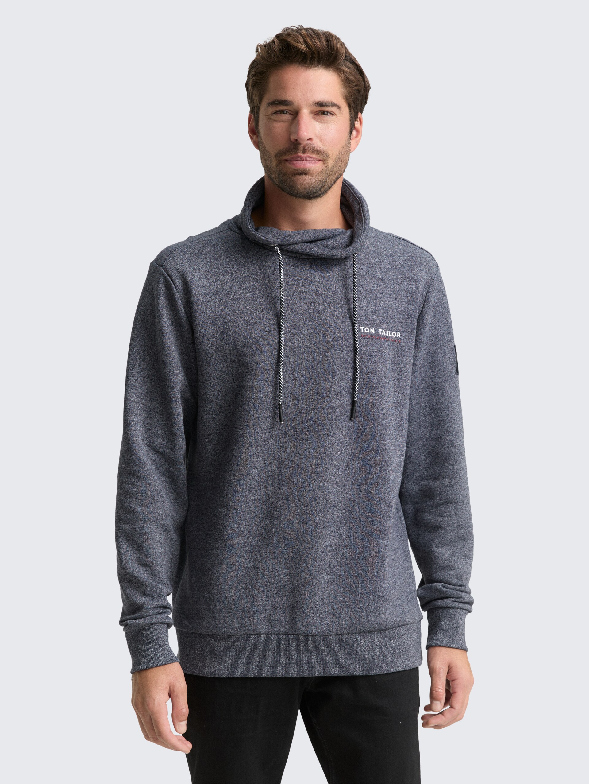 Snood Sweatshirt mit Logo-Details - navy grindle structure - Ausschnitt Model-Vorderansicht