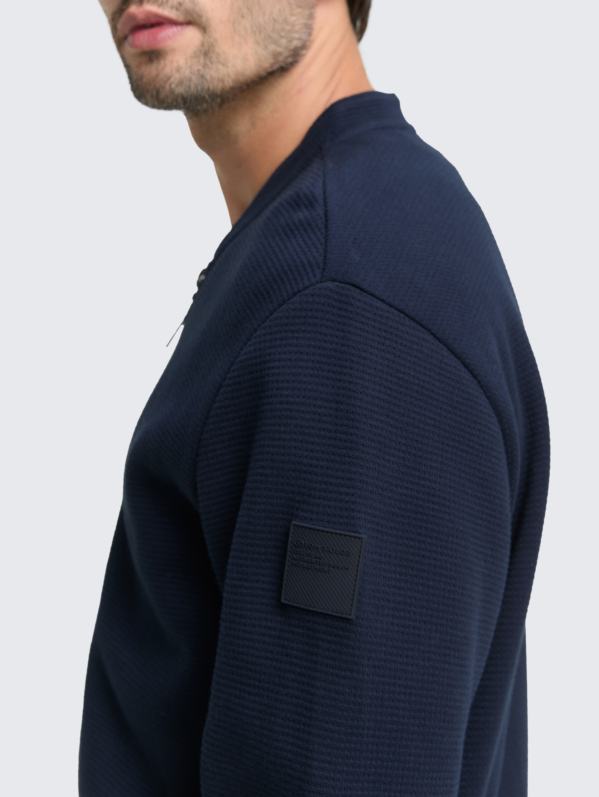 Bomberjacke aus Baumwolle - sky captain blue - Detail-Model-Ansicht