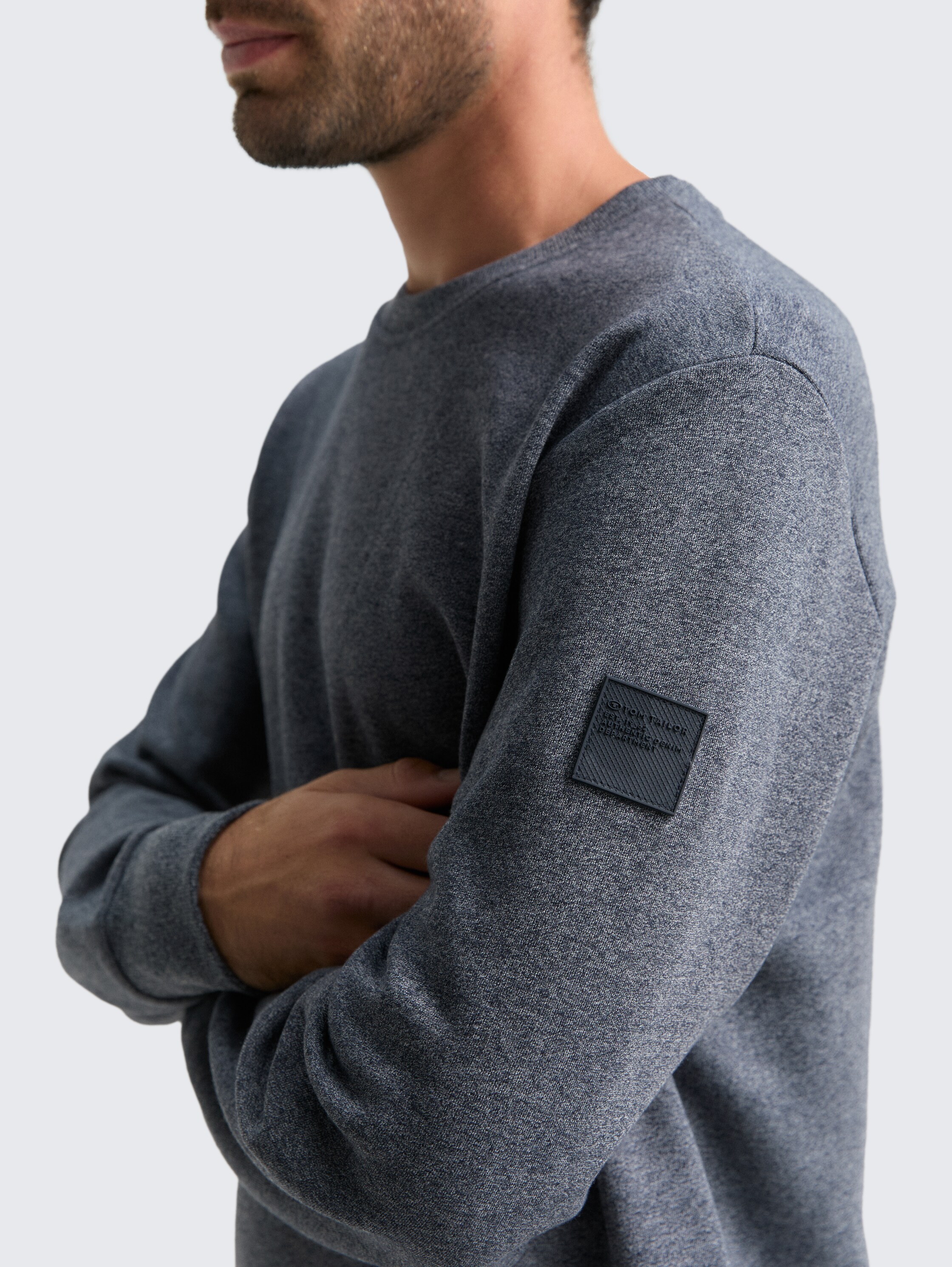 Sweatshirt in Melange-Optik - navy grindle structure - Detail-Model-Ansicht