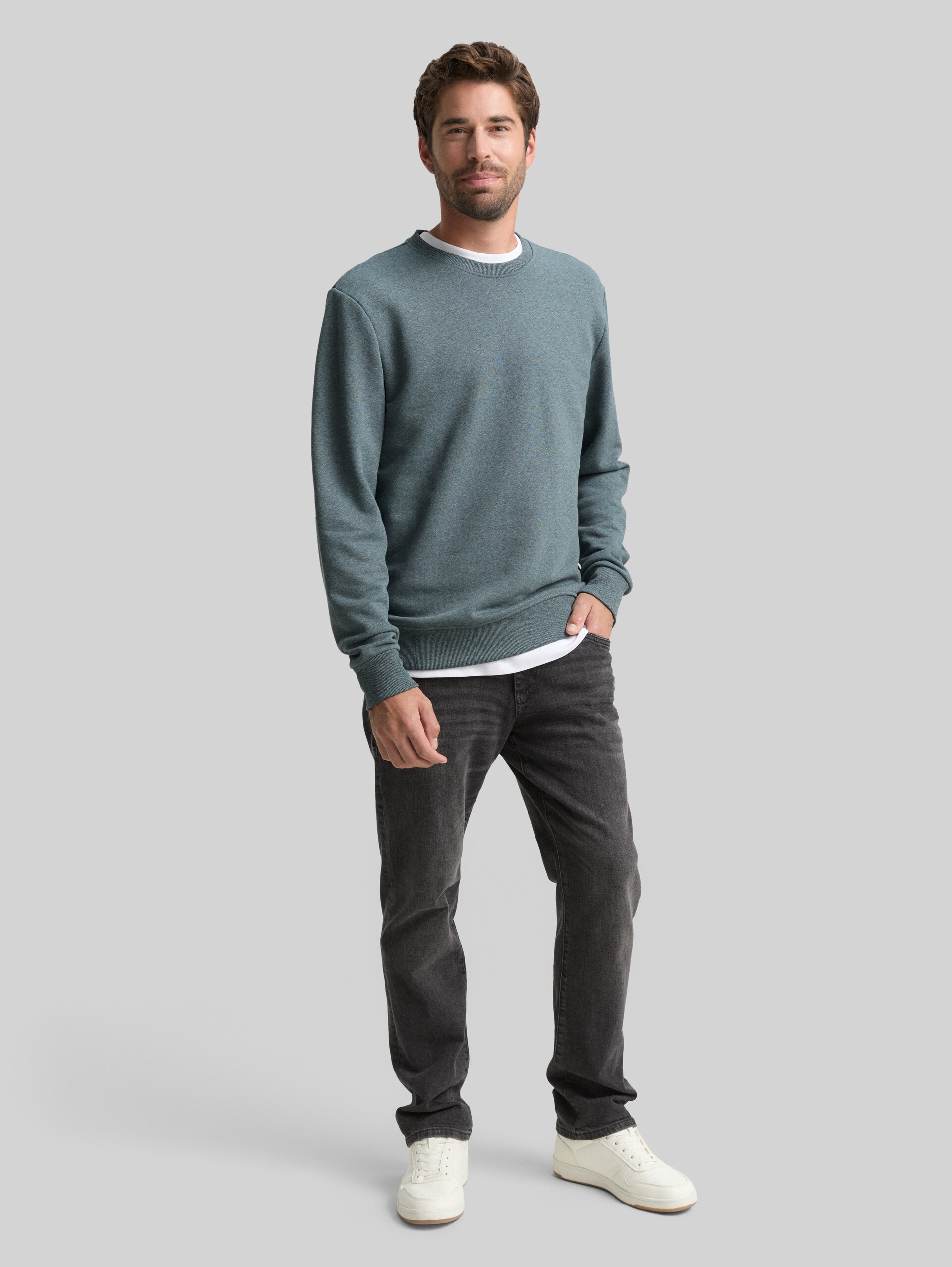 Sweatshirt in Melange-Optik - grey mint navy structure - Model-Vorderansicht