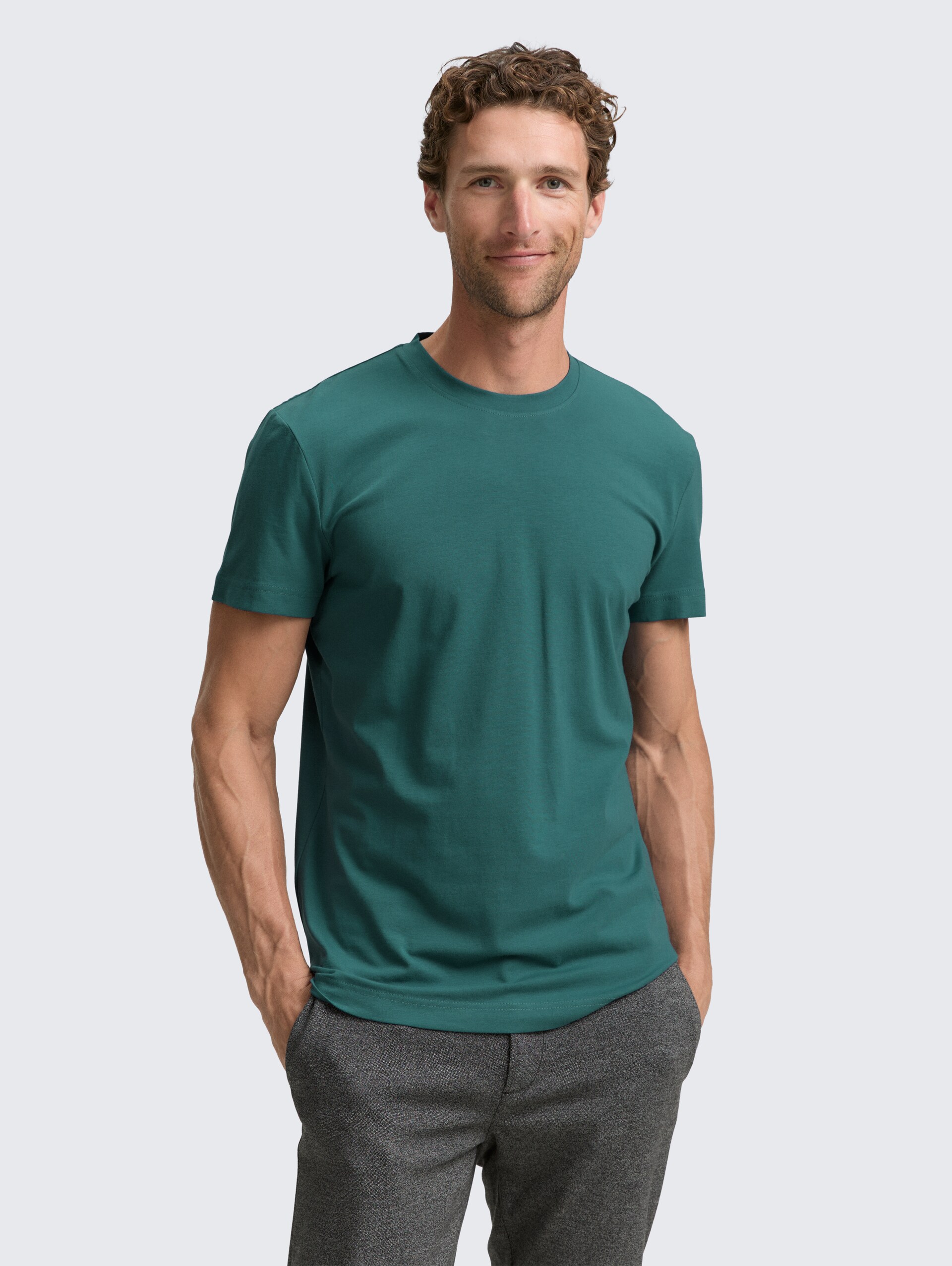 Slim Fit T-Shirt mit Stretch - Jasper Green - Ausschnitt Model-Vorderansicht