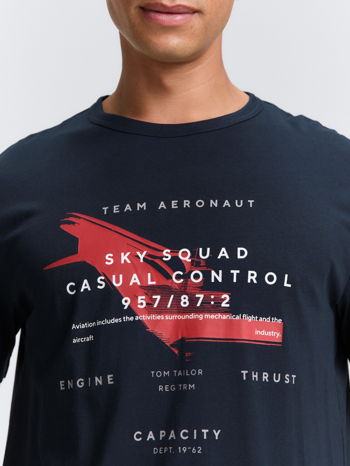T-Shirt mit Print - sky captain blue - Detail-Model-Ansicht