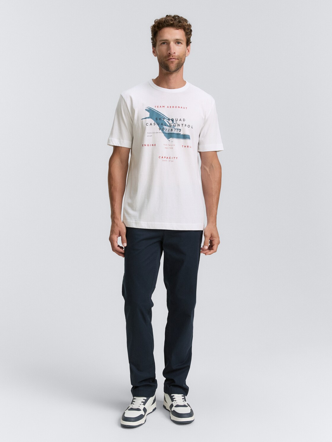 T-Shirt mit Print - White - Model-Vorderansicht