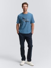 T-shirt imprimé - real teal blue - Vue de face du modèle